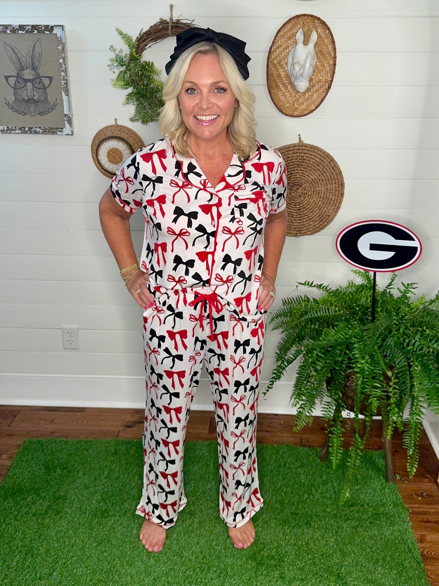 New Bow pajamas black and red so cute!