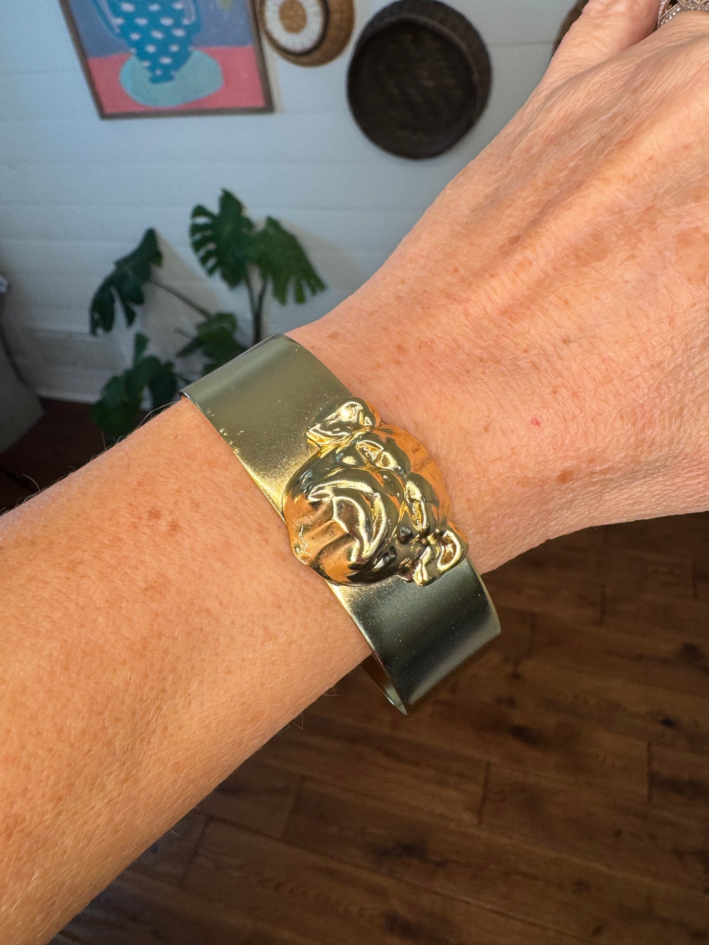 Bulldog adjustable cuff yochi brand
