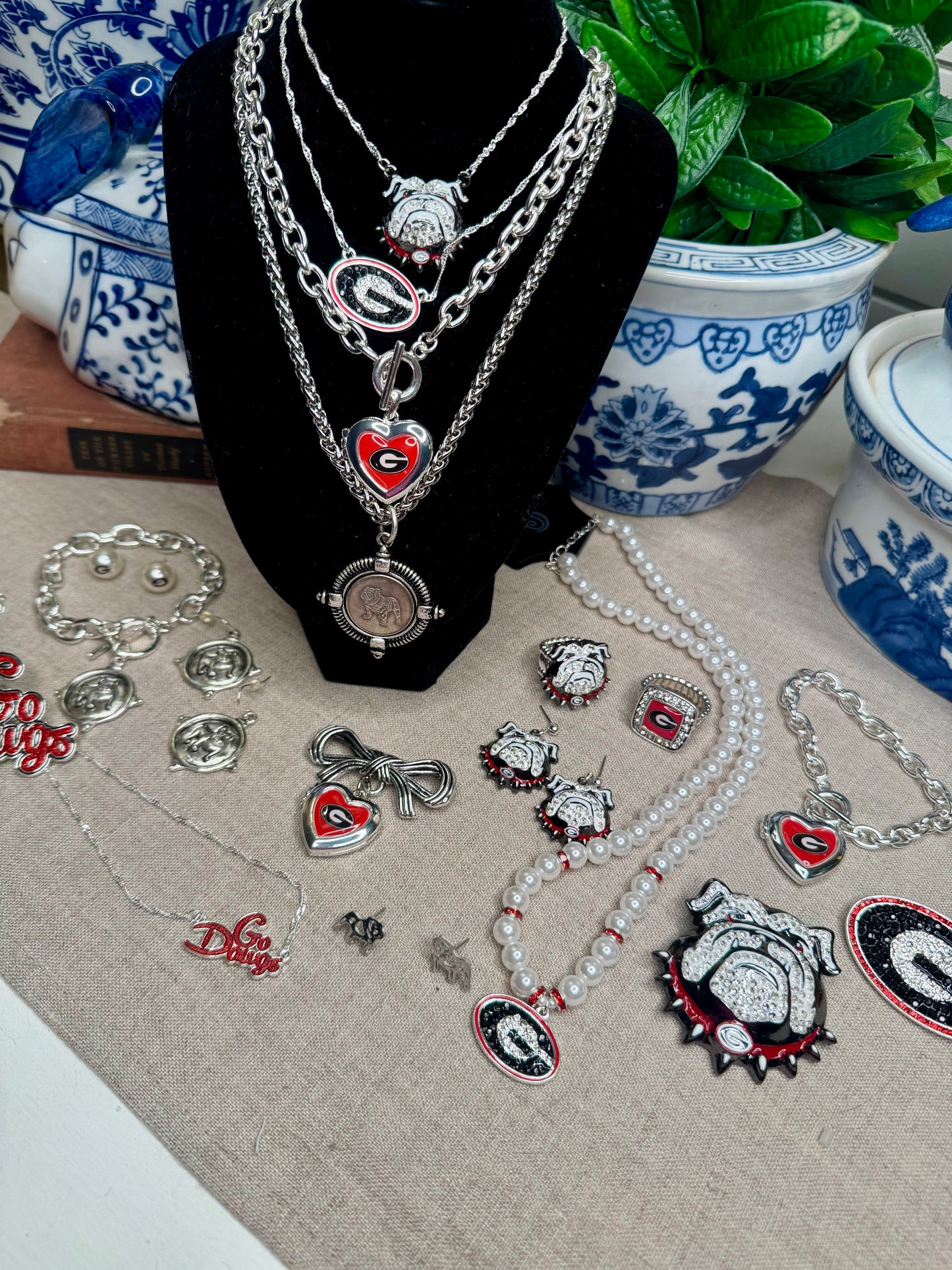 Licensed Go dawgs necklace silver