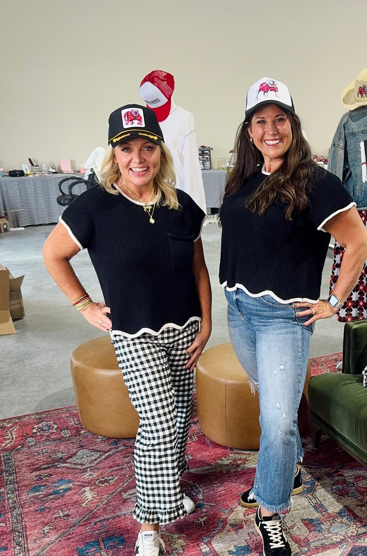 New knot top black and white scalloped