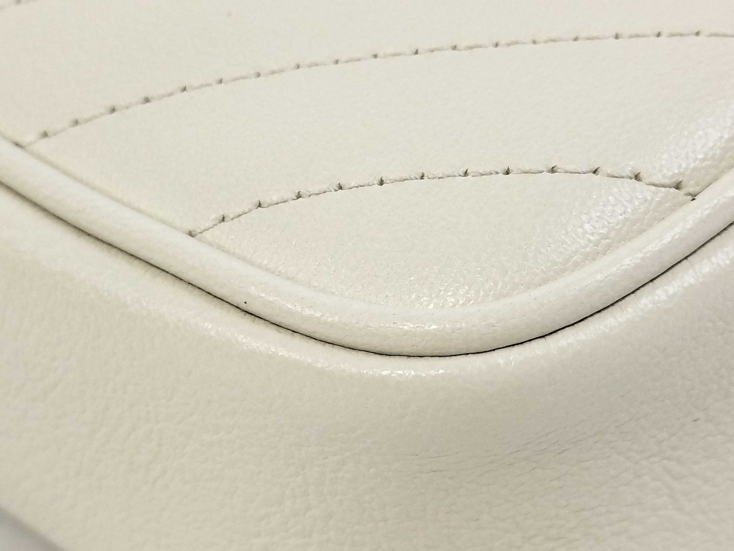 Gucci unused blondi chain shoulder bag with bad and storage