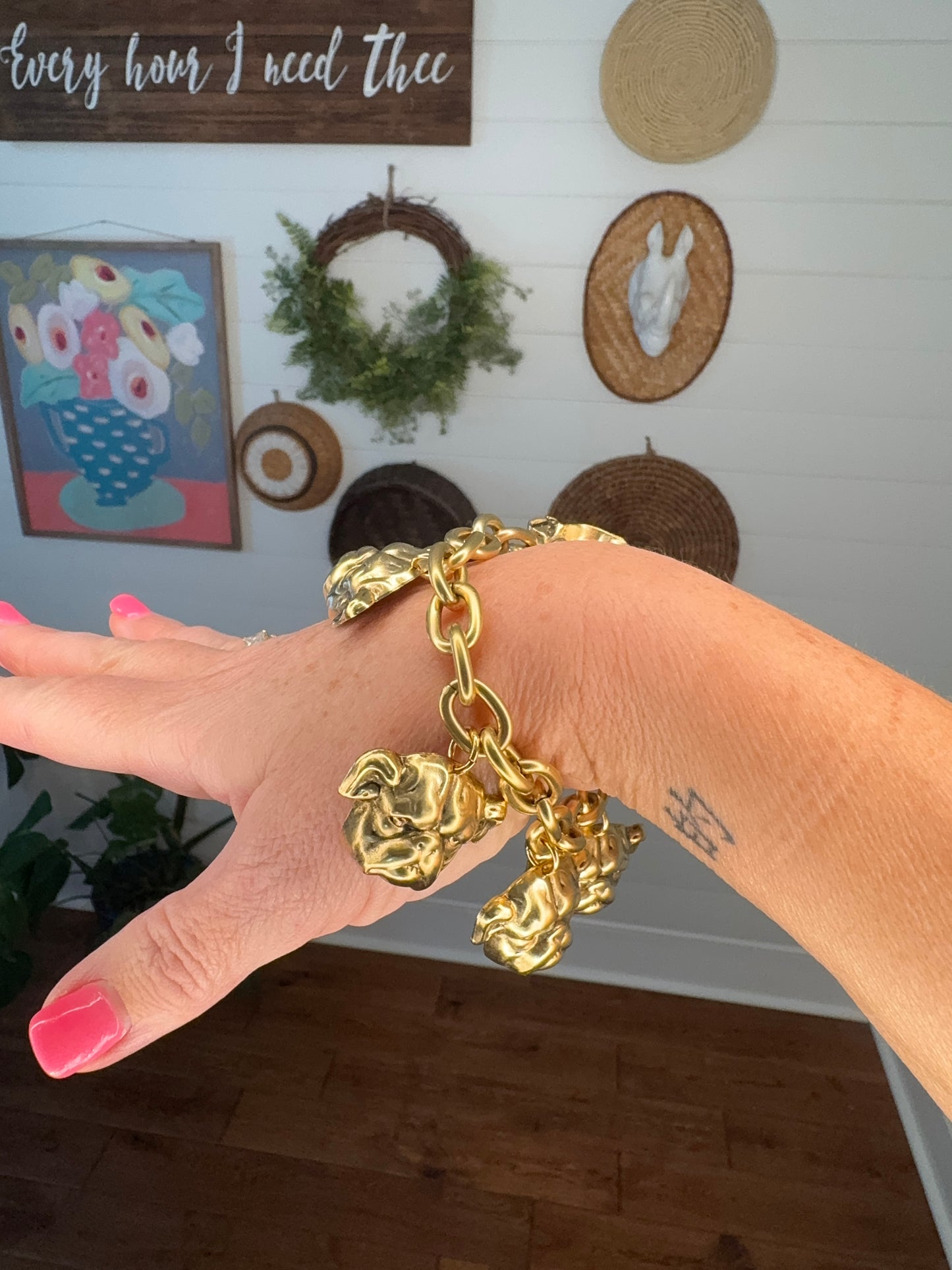 Chain bulldog bracelet by yochi brand
