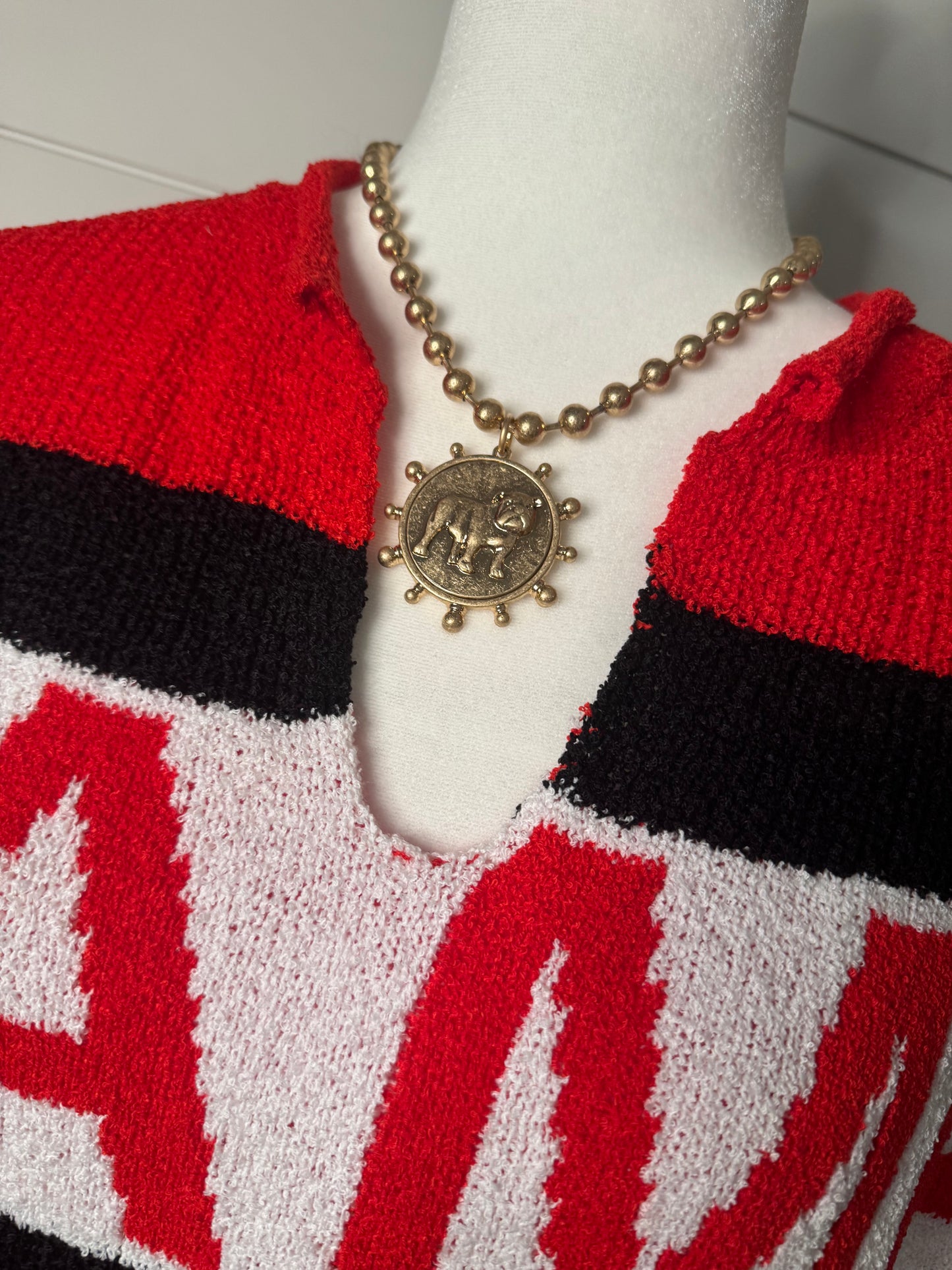 Silver or gold bulldog medallion beaded necklace