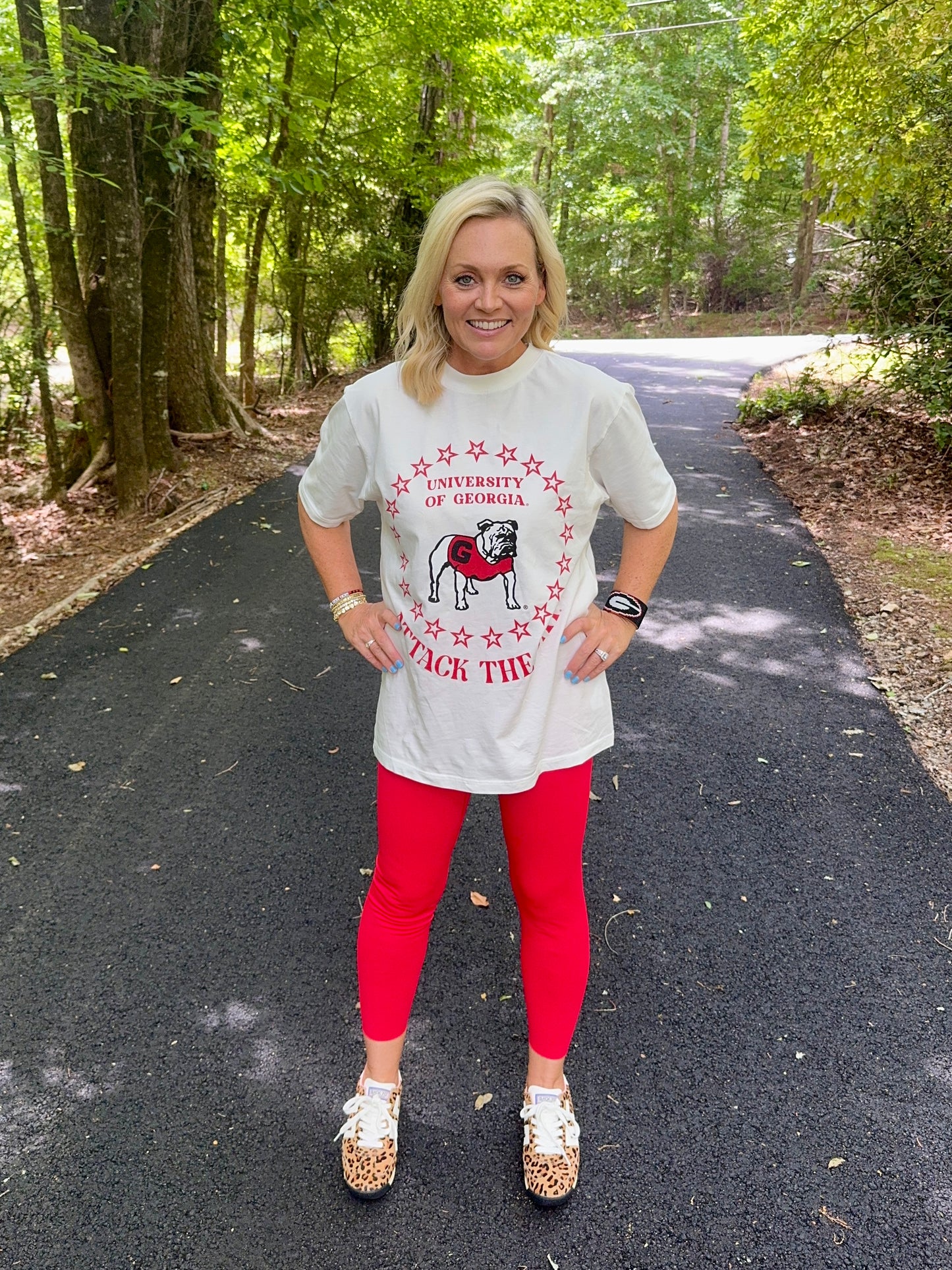 Licensed oversized crew neck bulldogs tee