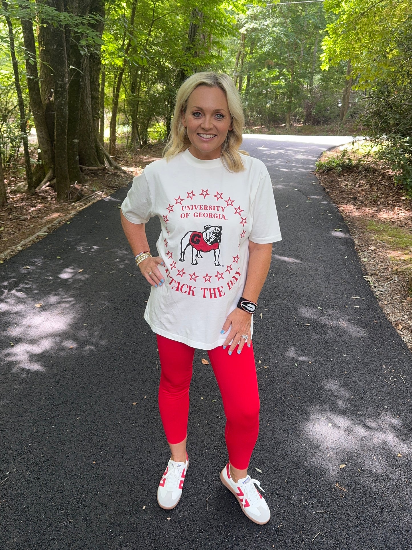 Licensed oversized crew neck bulldogs tee