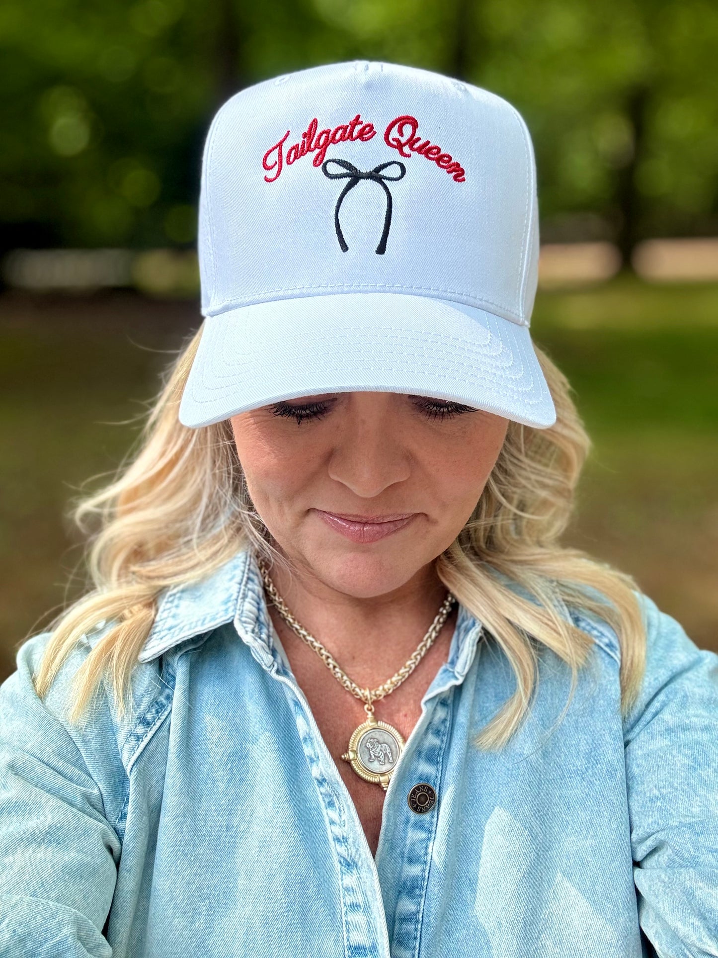 “Tailgate queen”embroidered hat