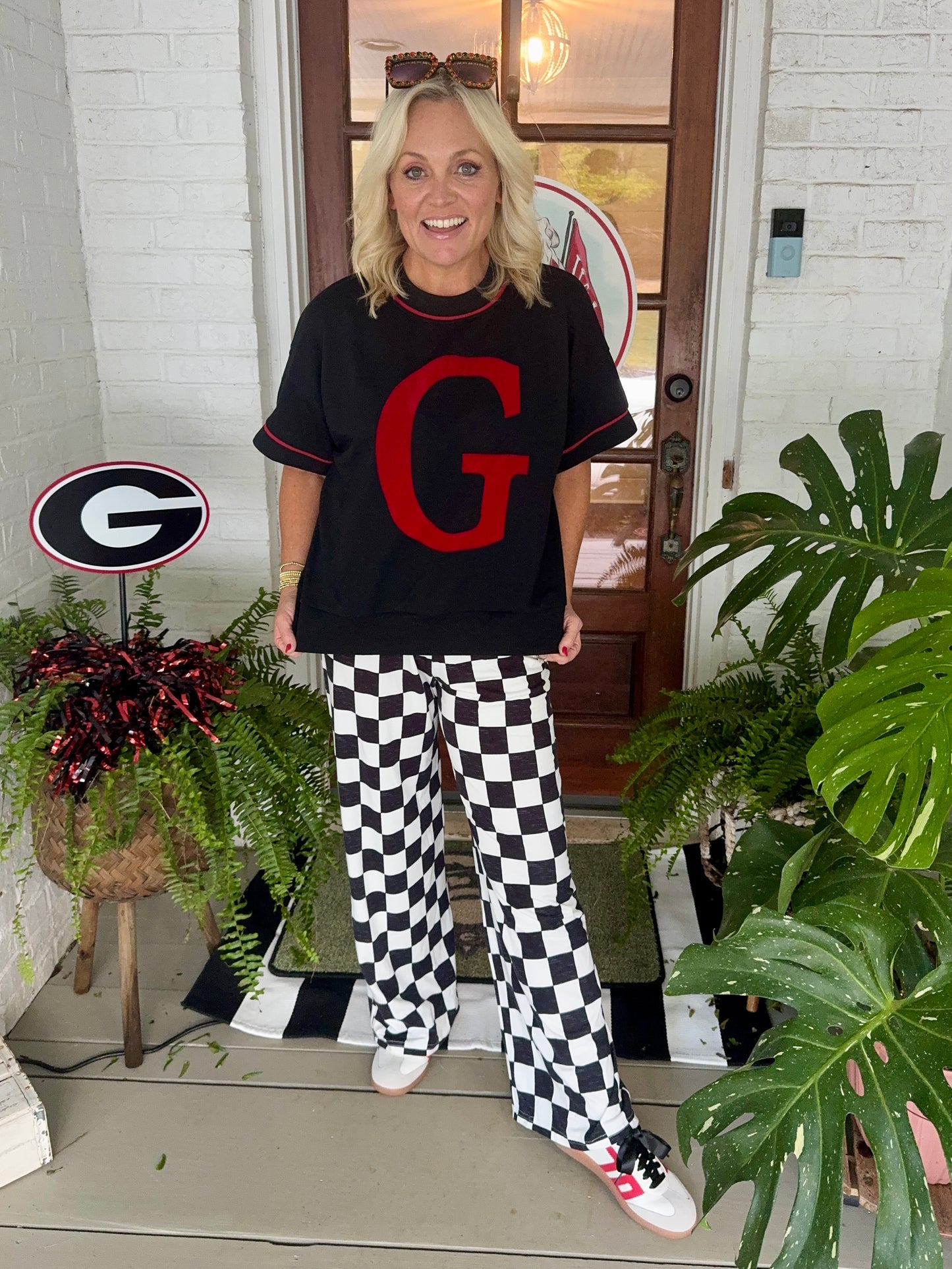 Boxy light sweatshirt type top with Giant G oversized up to 3X!