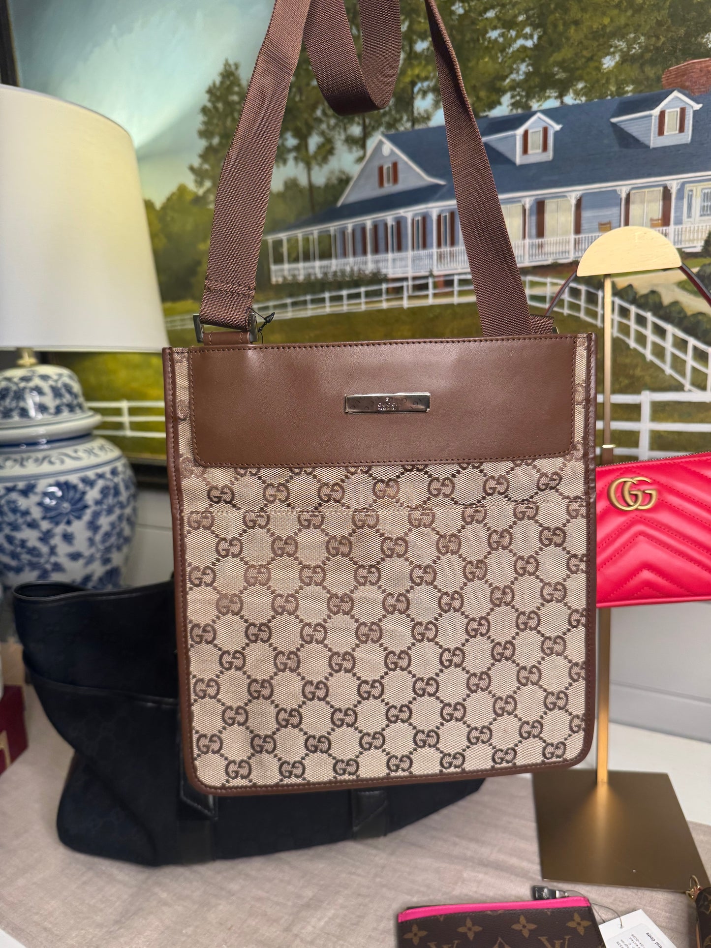 Gucci pre loved shoulder bag beige brow monogram