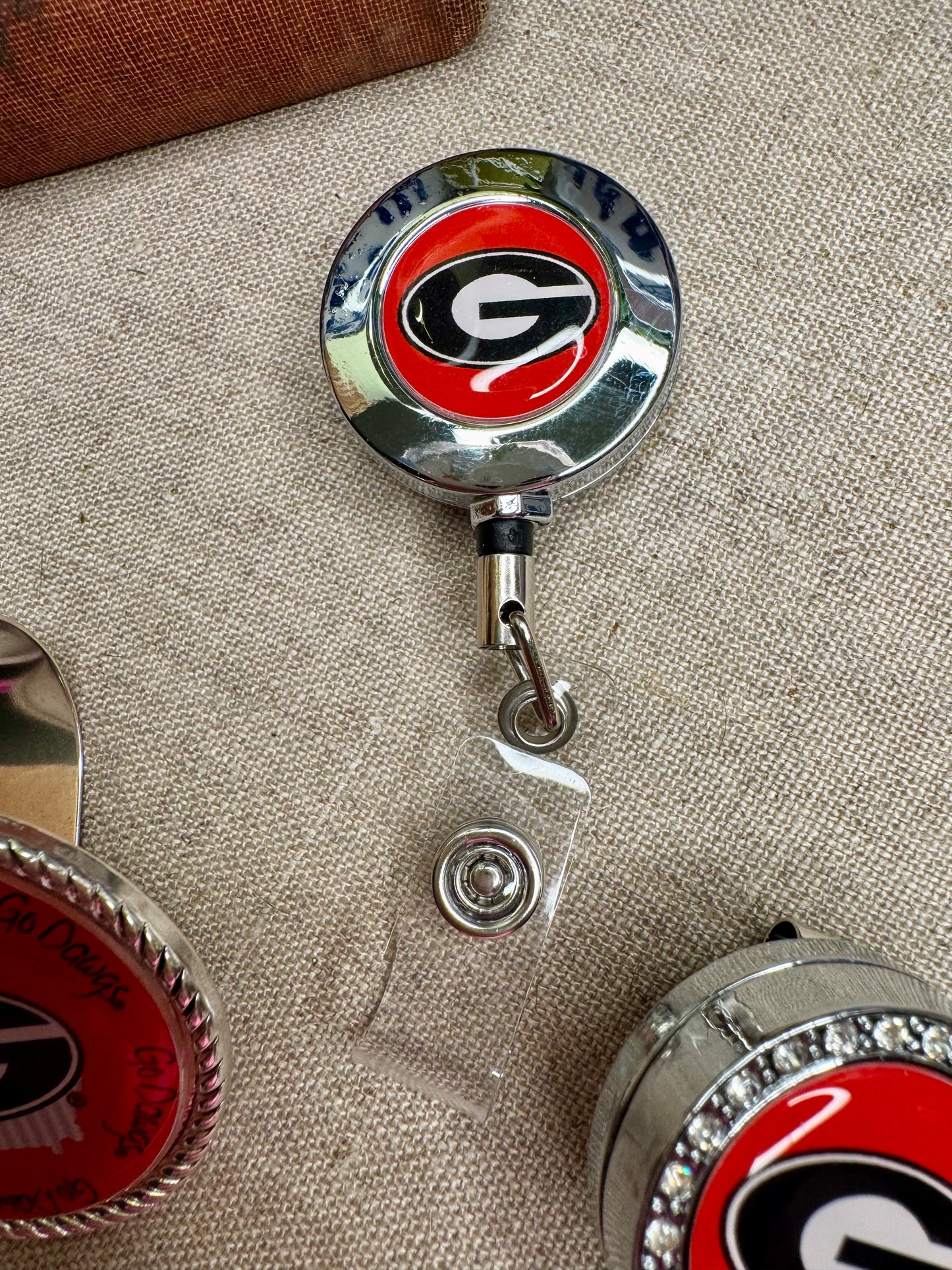 Round badge reel (belt clip)