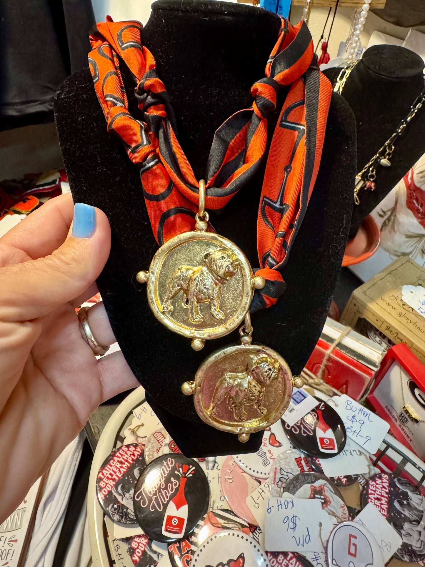 Scarf necklace with big medallion