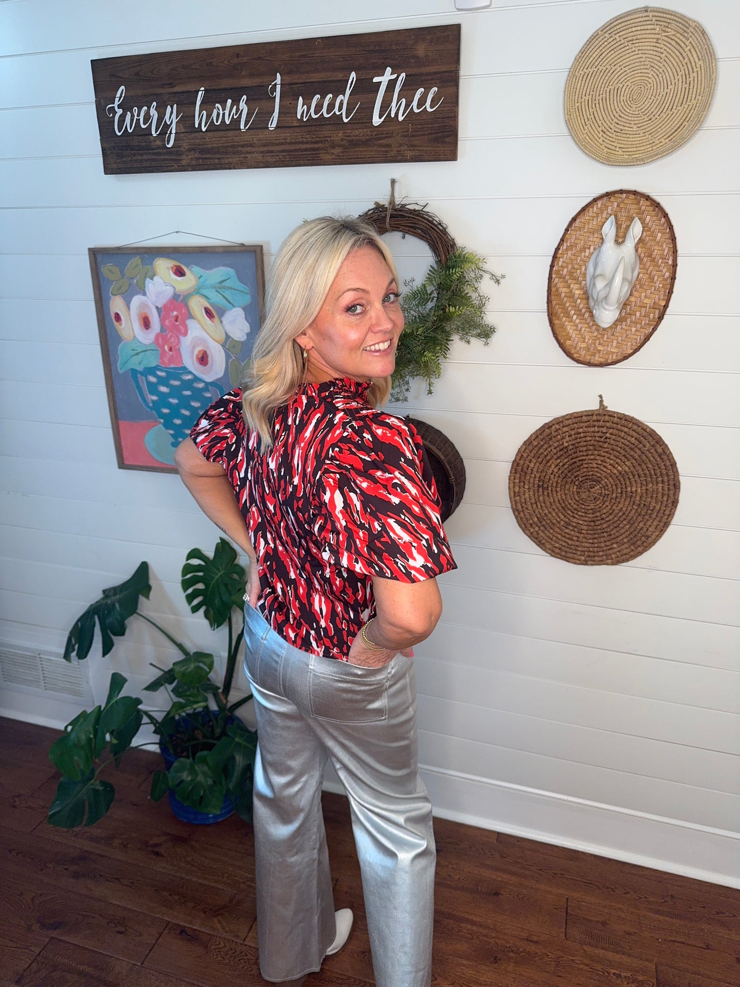 Black and red blouse ballon sleeve warehouse clearance sale