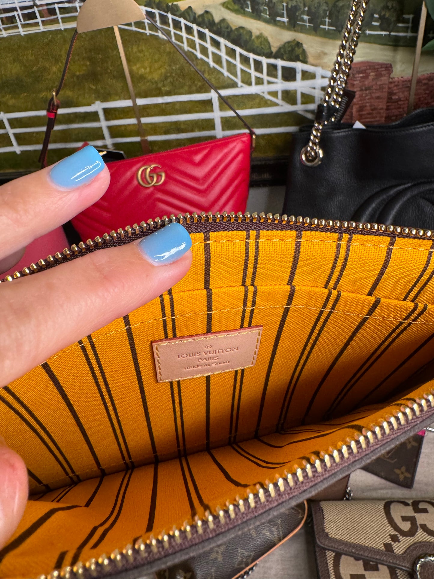 pre loved Louis Vuitton Neverfull Pouch MM, Monogram
