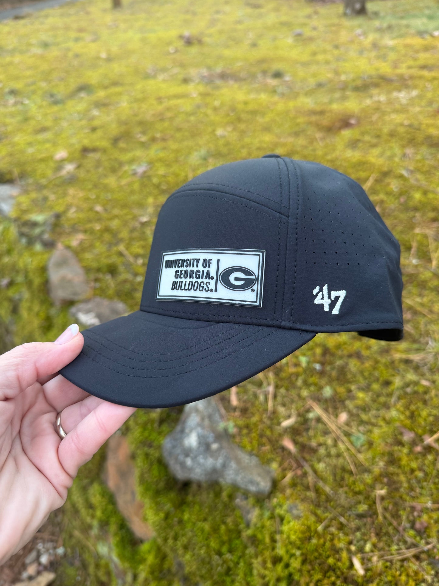 Black georgia bulldogs hat licensed