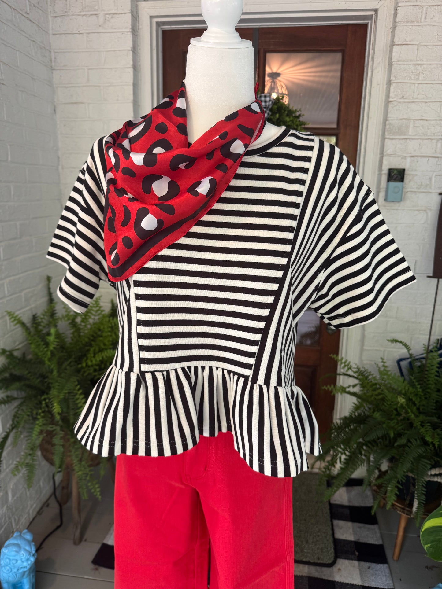 Striped black and white top flowy