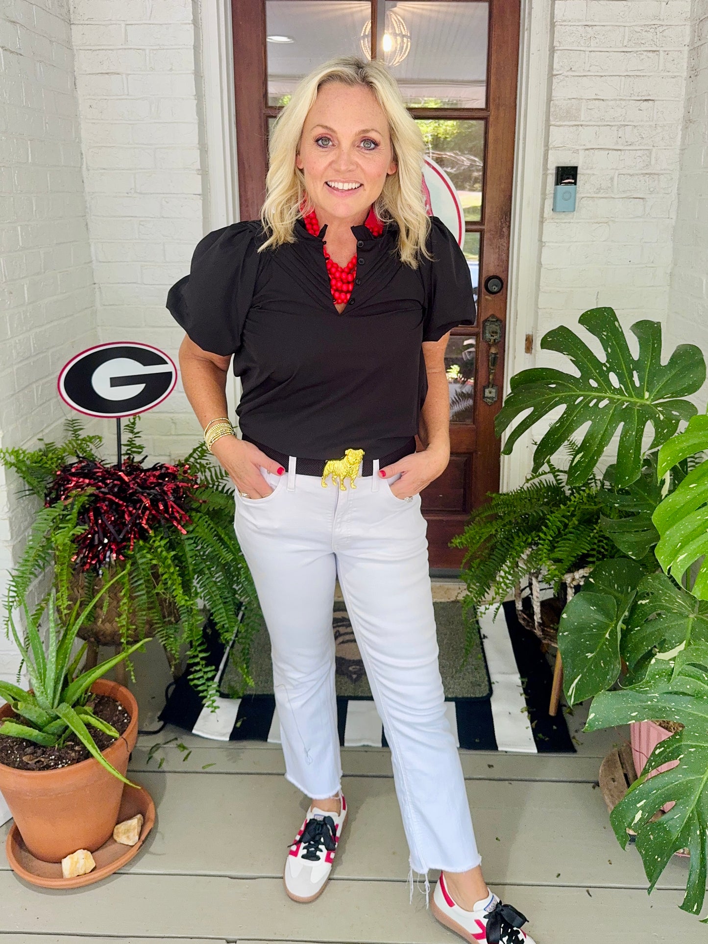 Black stretch belt - bulldog sold separately