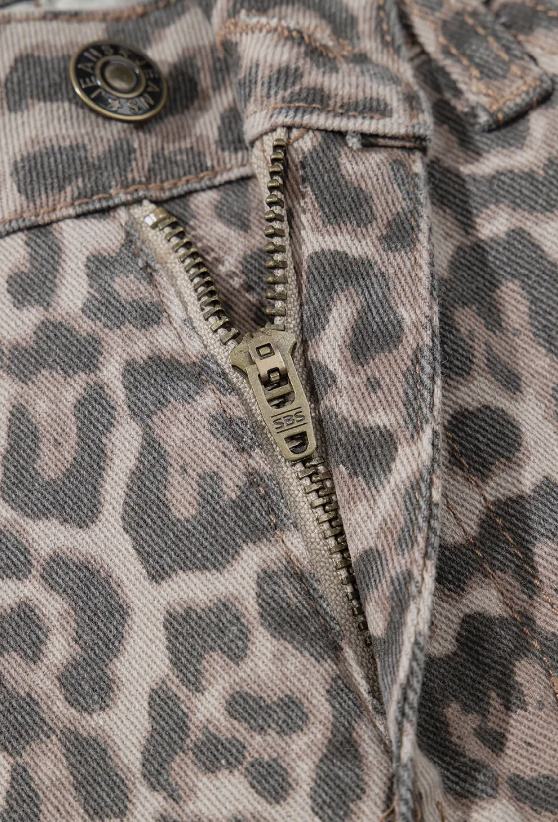 Leopard denim pants Light weight up to size 16