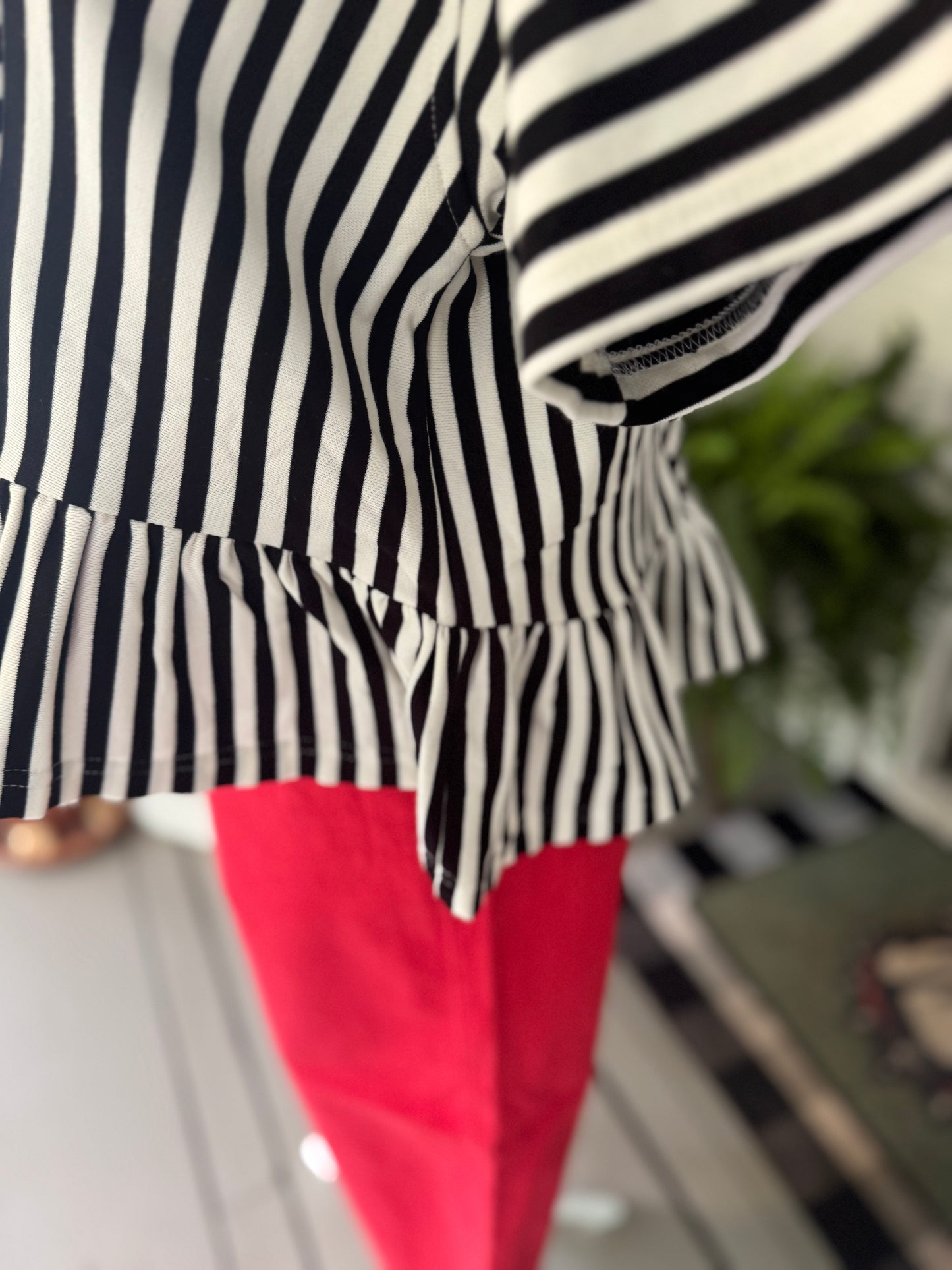 Striped black and white top flowy