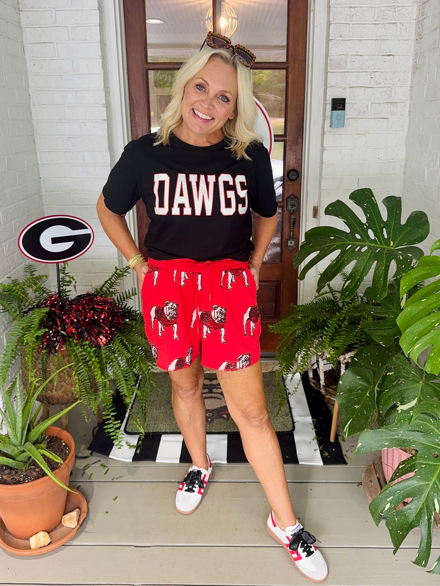 The variety boyfriend tee black with metallic silver Dawgs