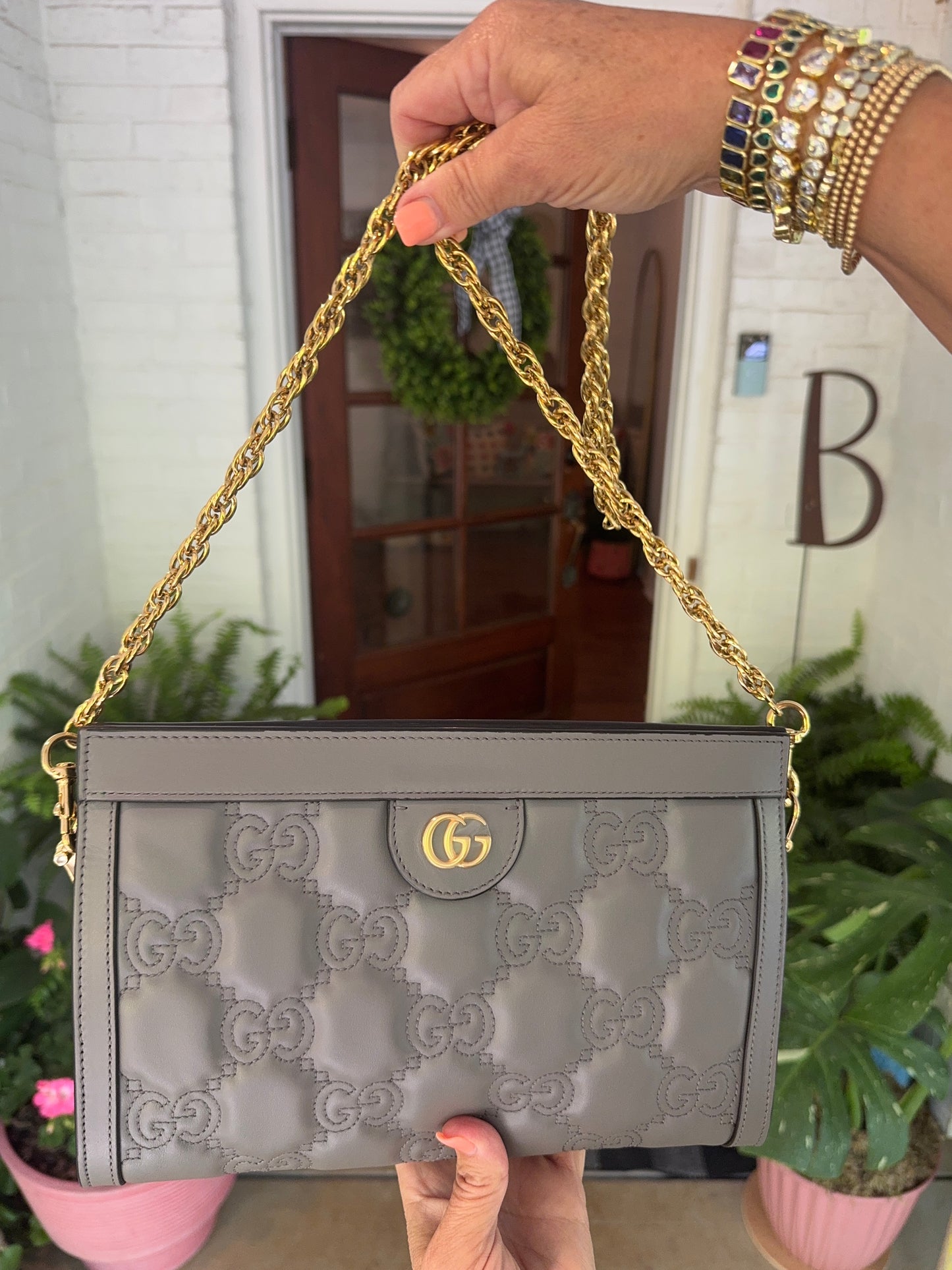 Gucci GG Matelasse Shoulder bag Gray Calf leather pre loved