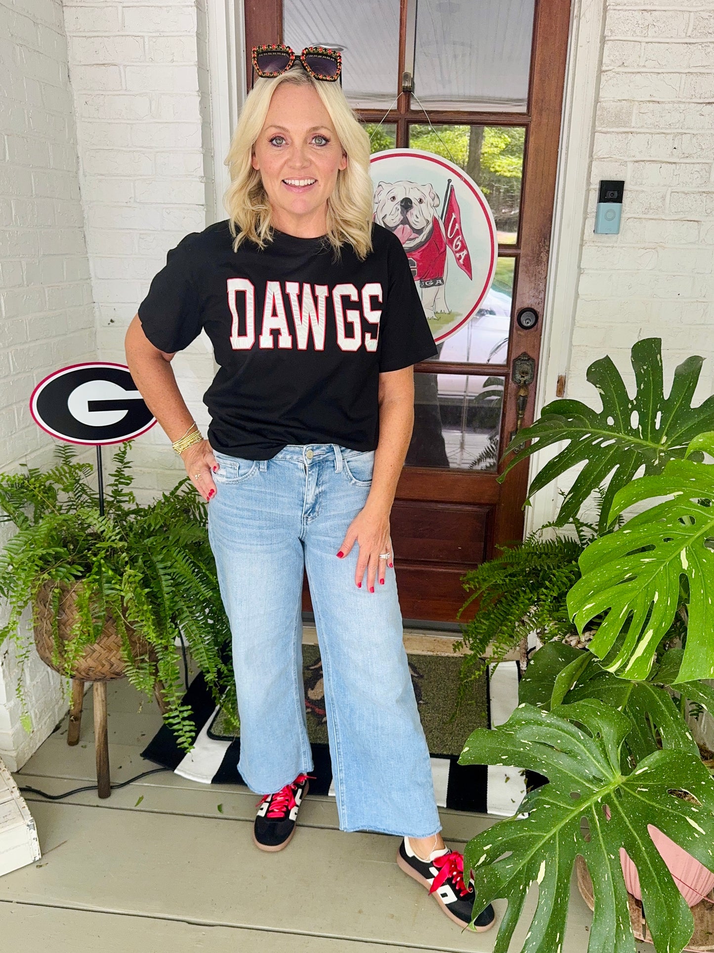 The variety boyfriend tee black with metallic silver Dawgs