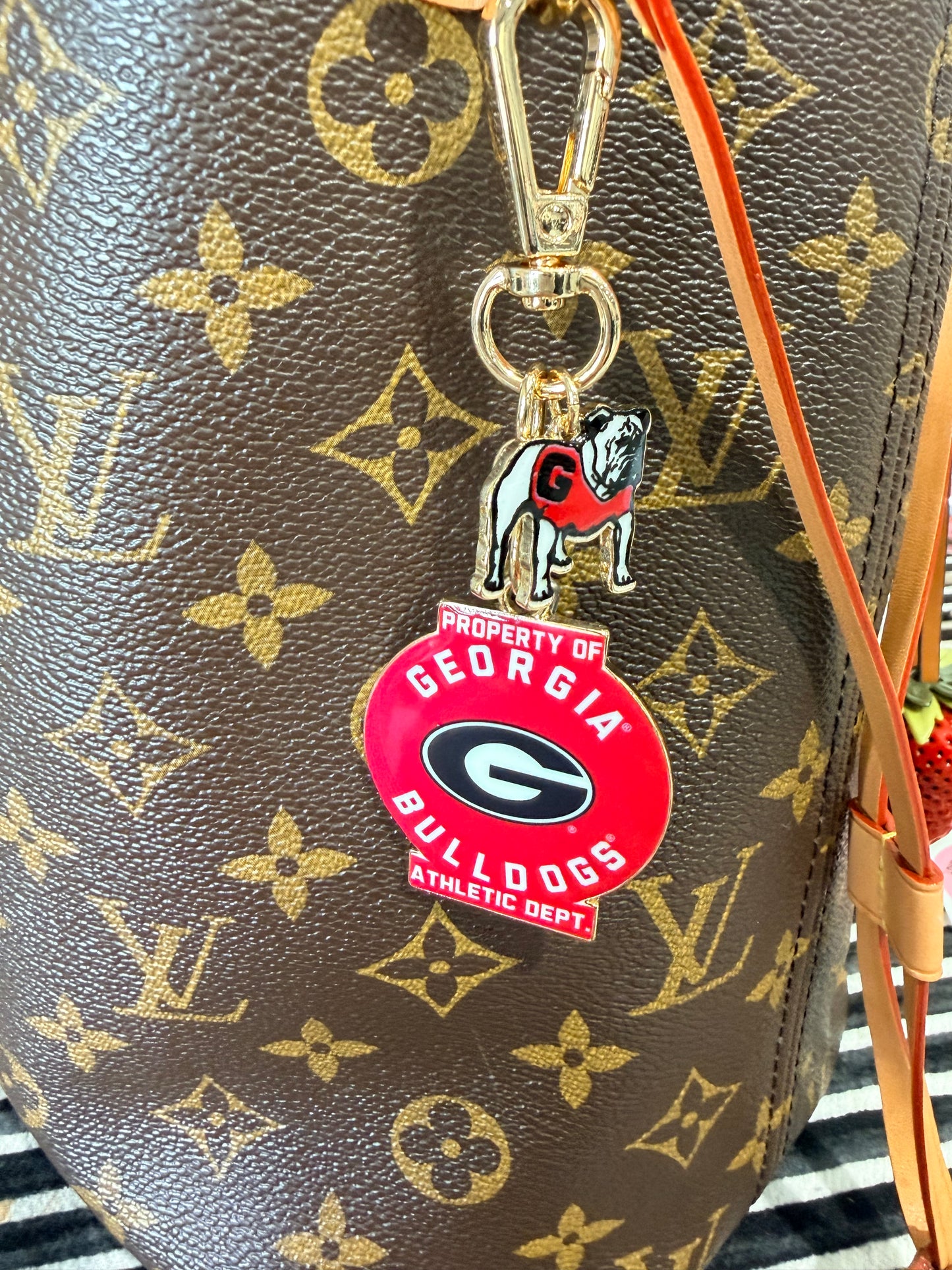 Bag charm licensed UGA