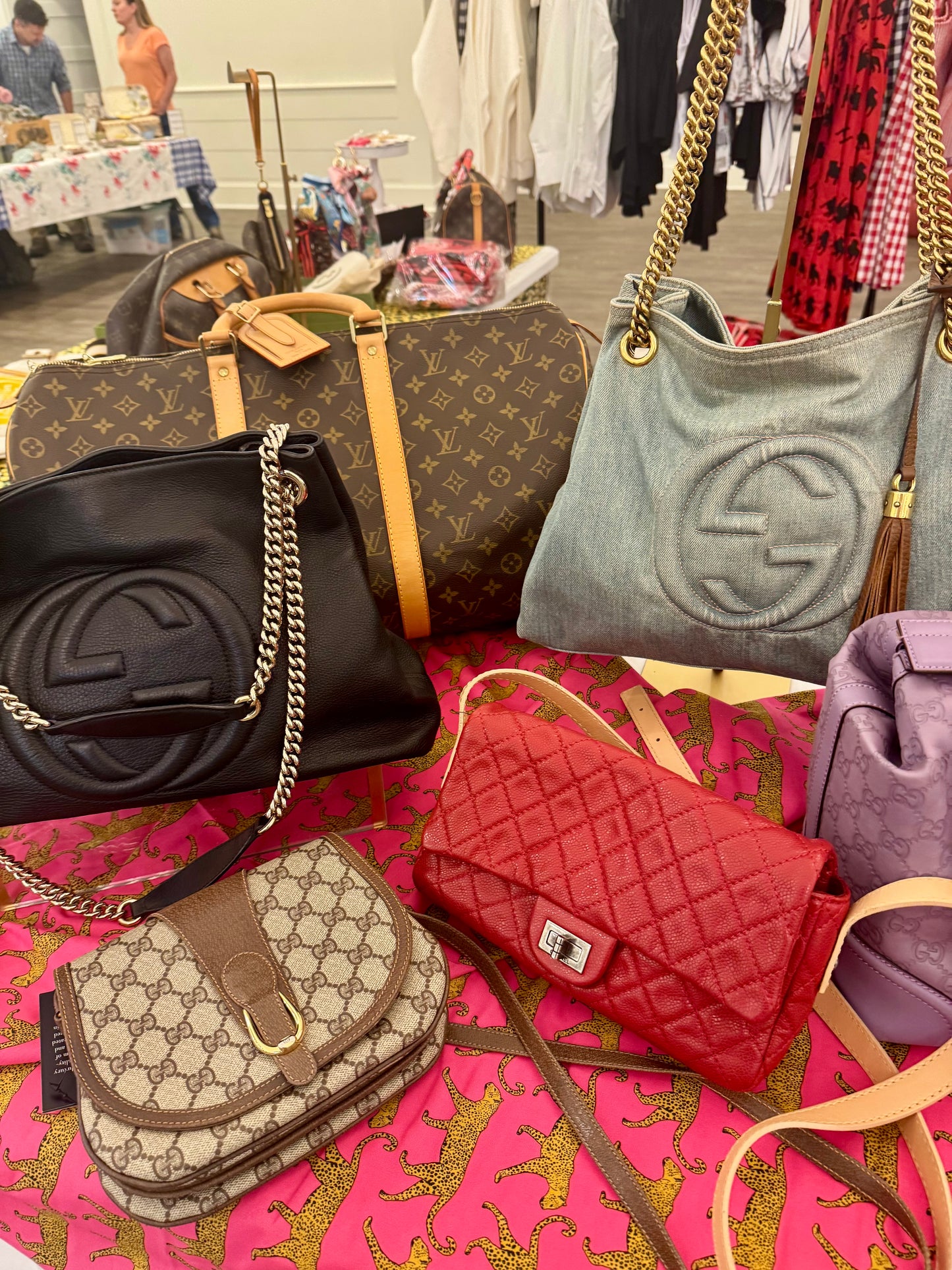 pre loved Gucci Medium Soho Chain Tote, Grained Calf