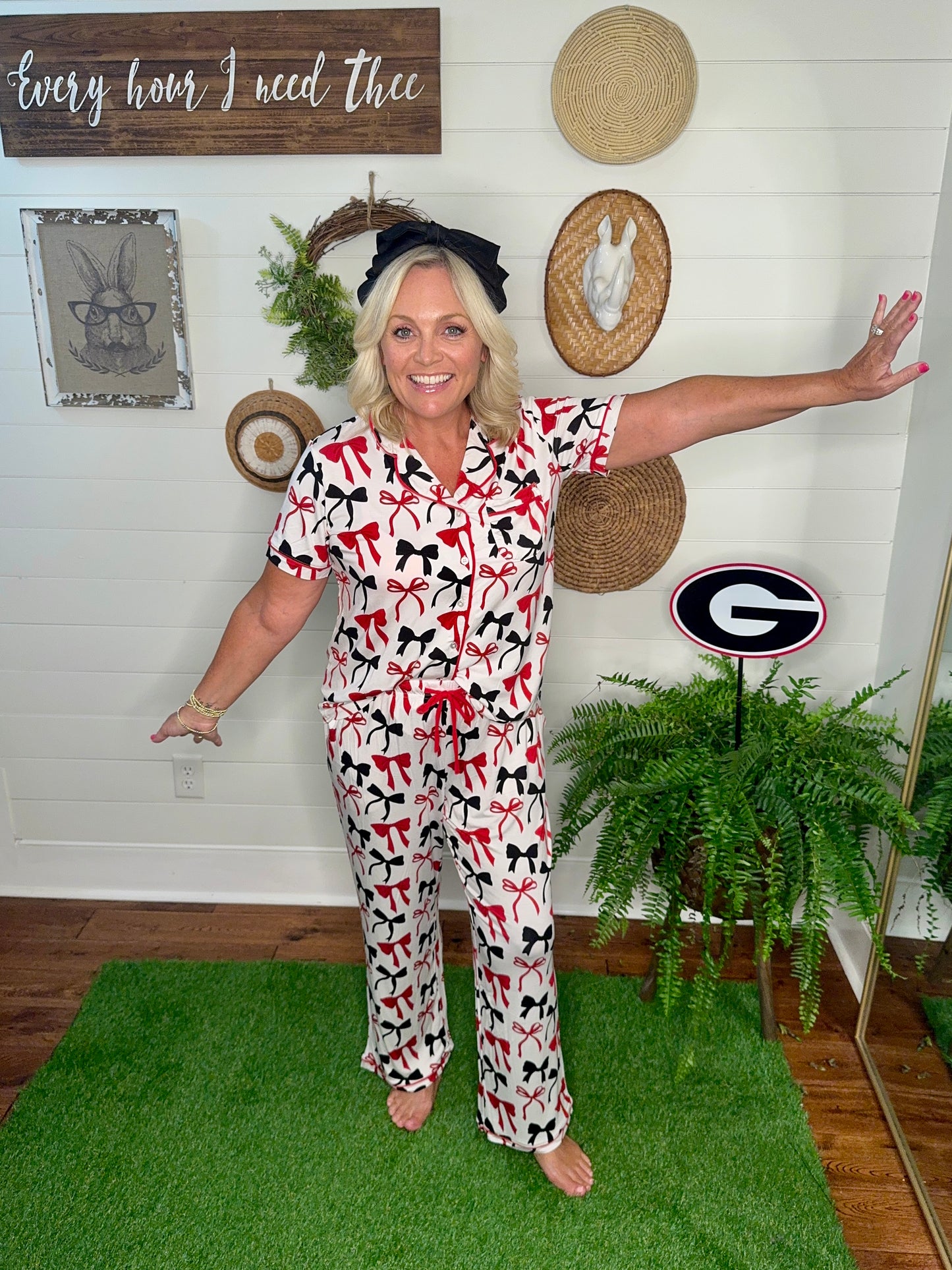 New Bow pajamas black and red so cute!