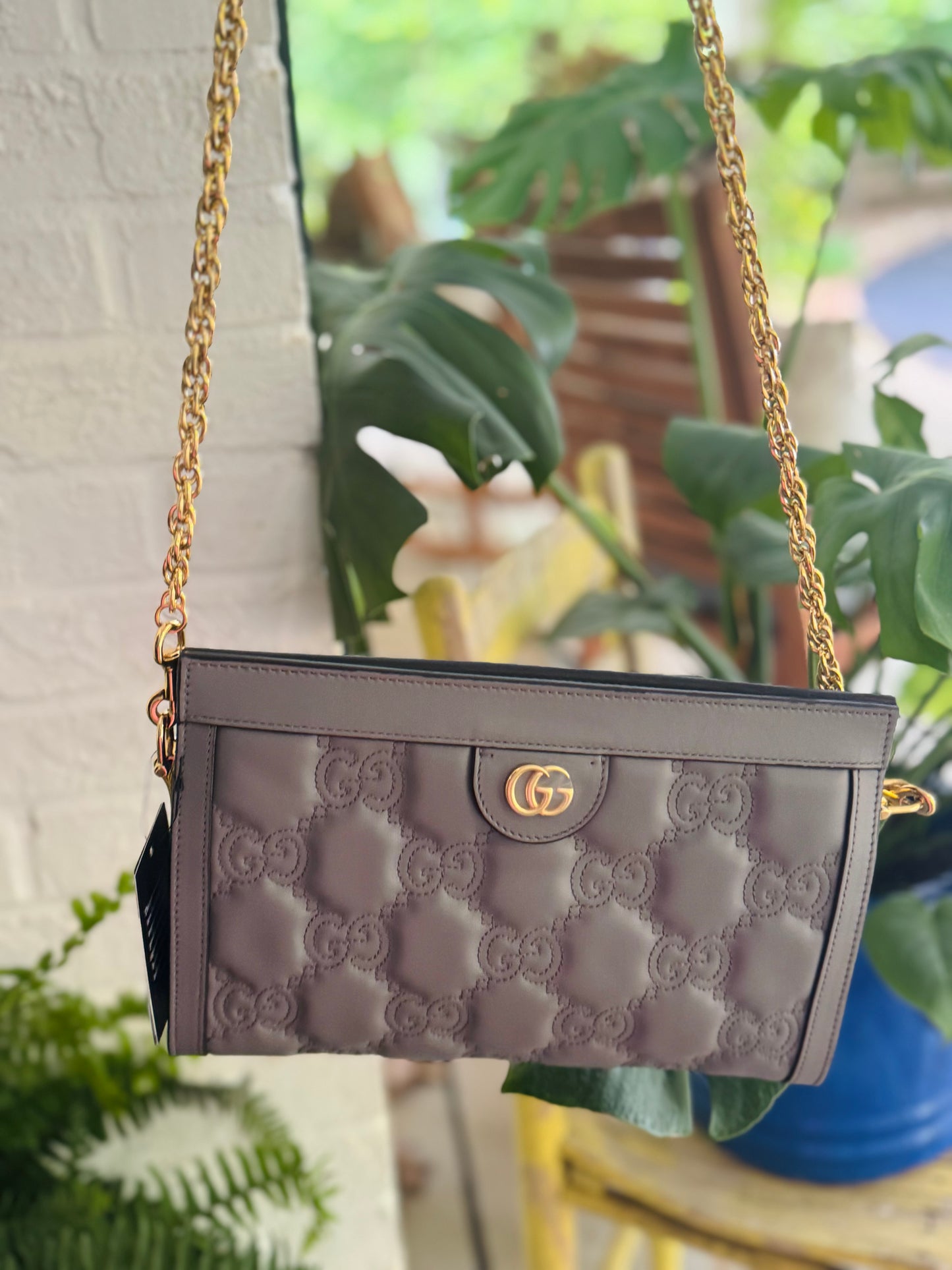 Gucci GG Matelasse Shoulder bag Gray Calf leather pre loved