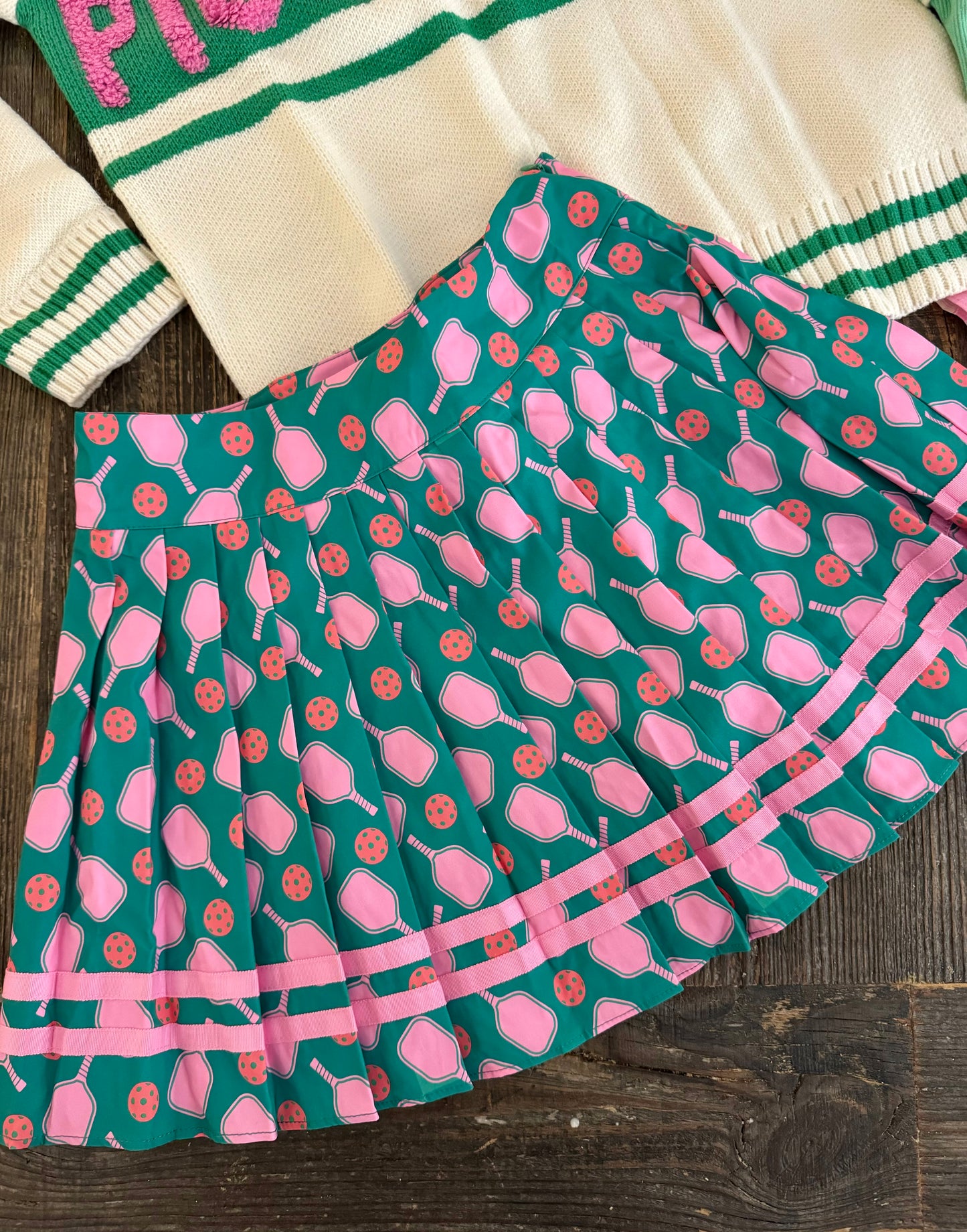 Pickle ball tennis skirt green with pink rackets pleated
