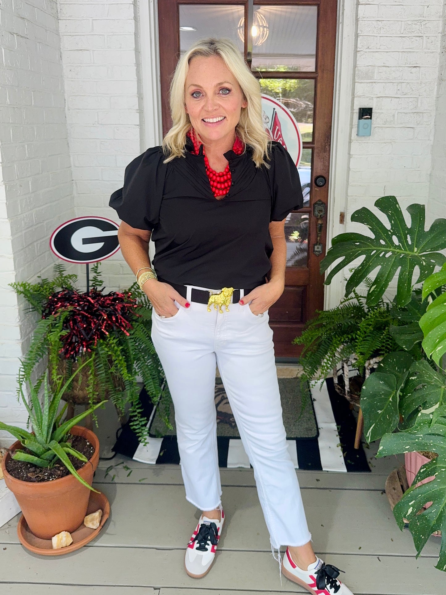 Black stretch belt - bulldog sold separately