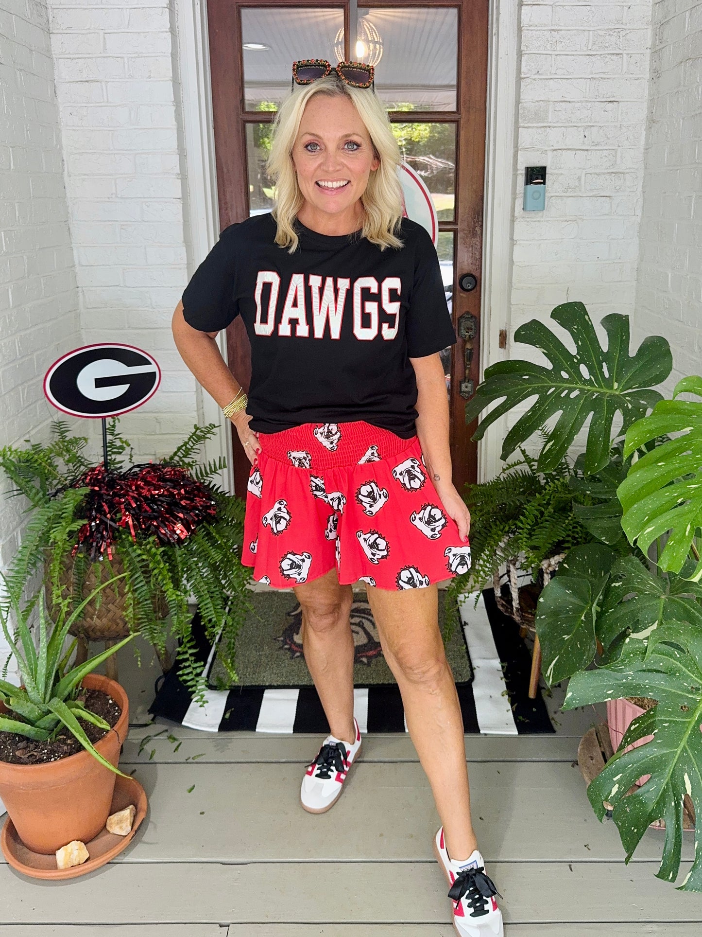 The variety boyfriend tee black with metallic silver Dawgs