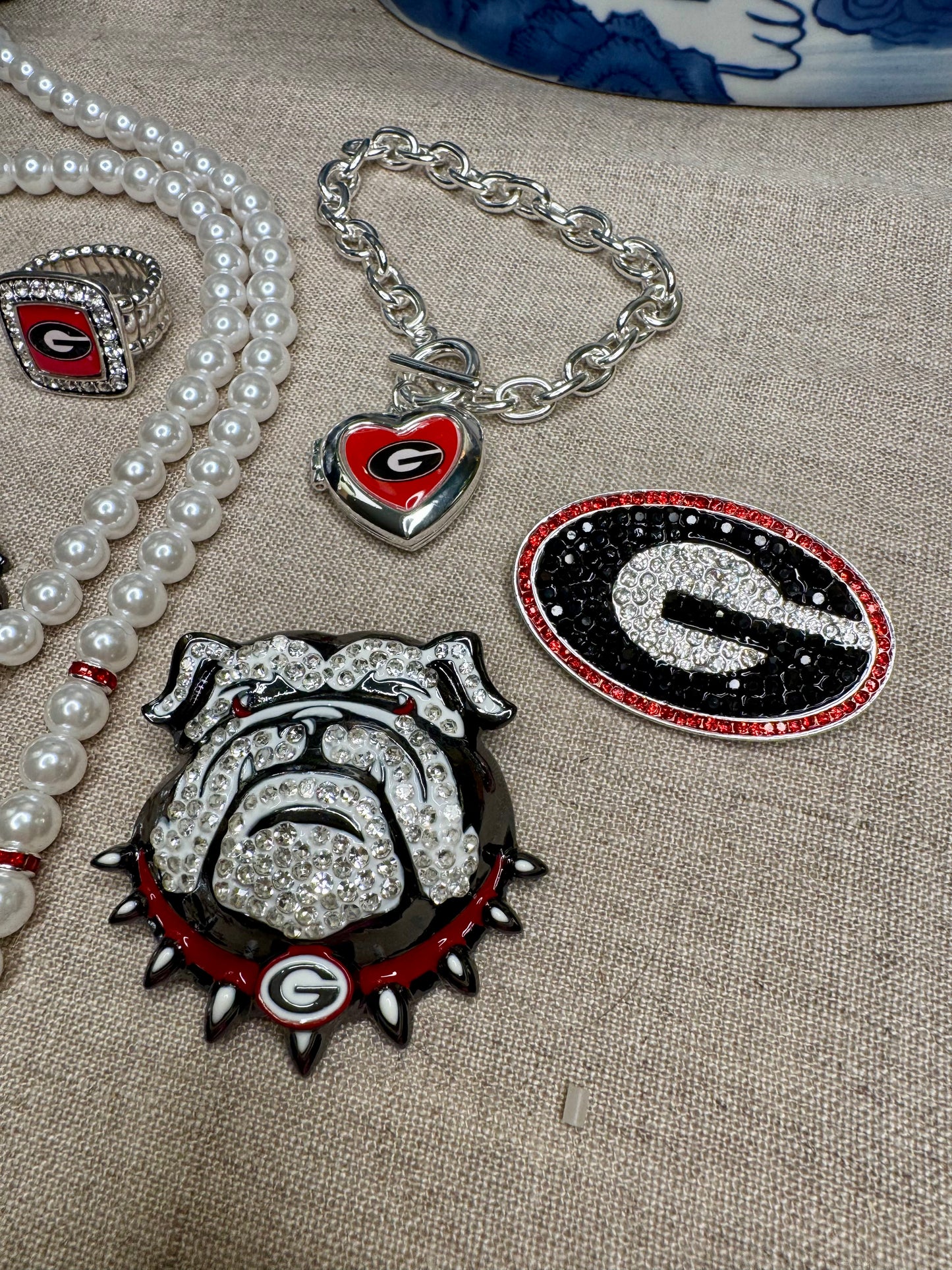 licensed pin seasons jewelry rhinestones!