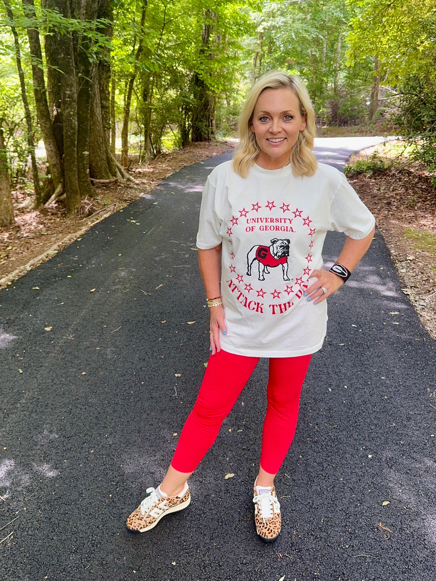 Licensed oversized crew neck bulldogs tee