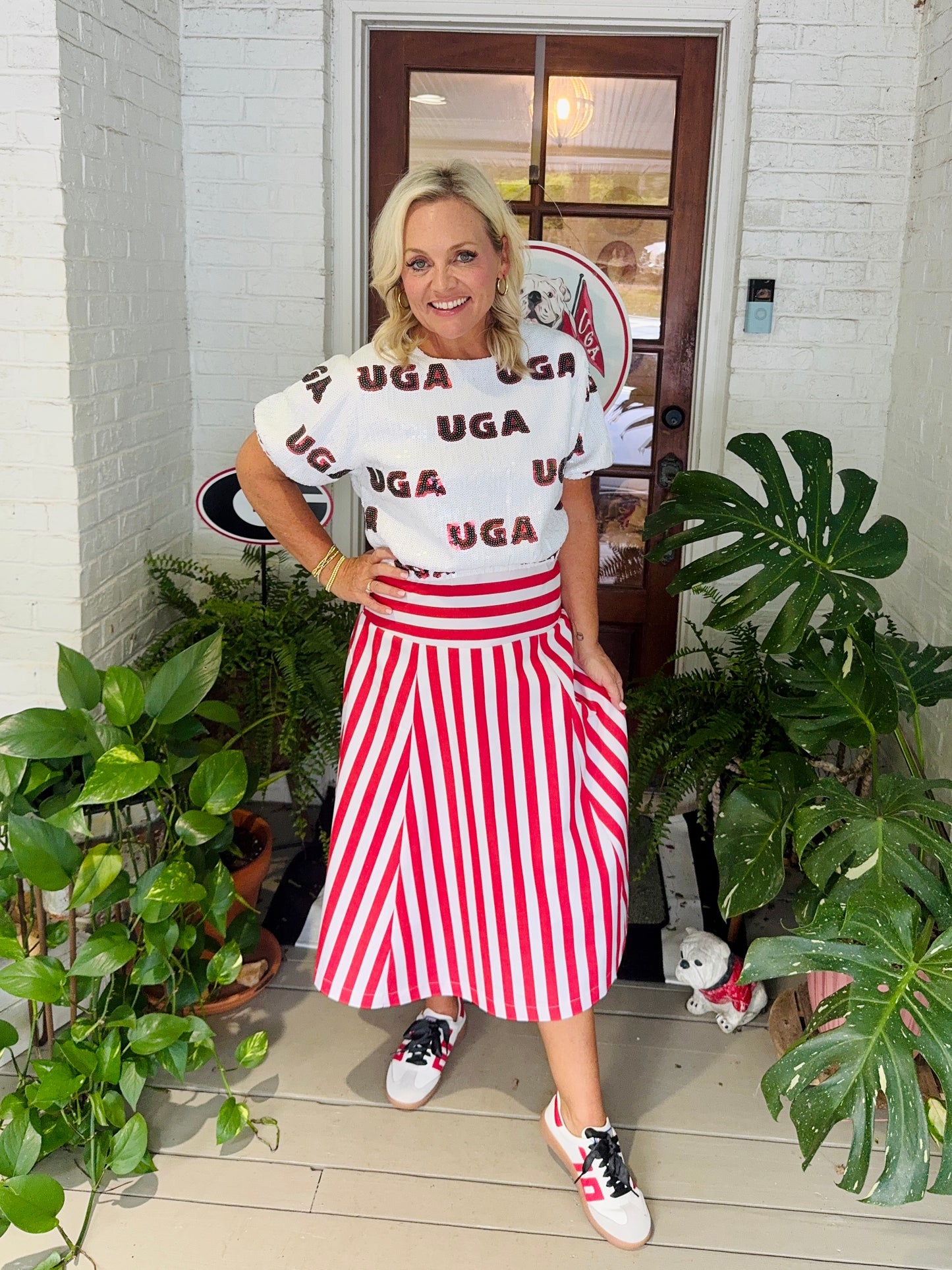Red and white stripe skirt
