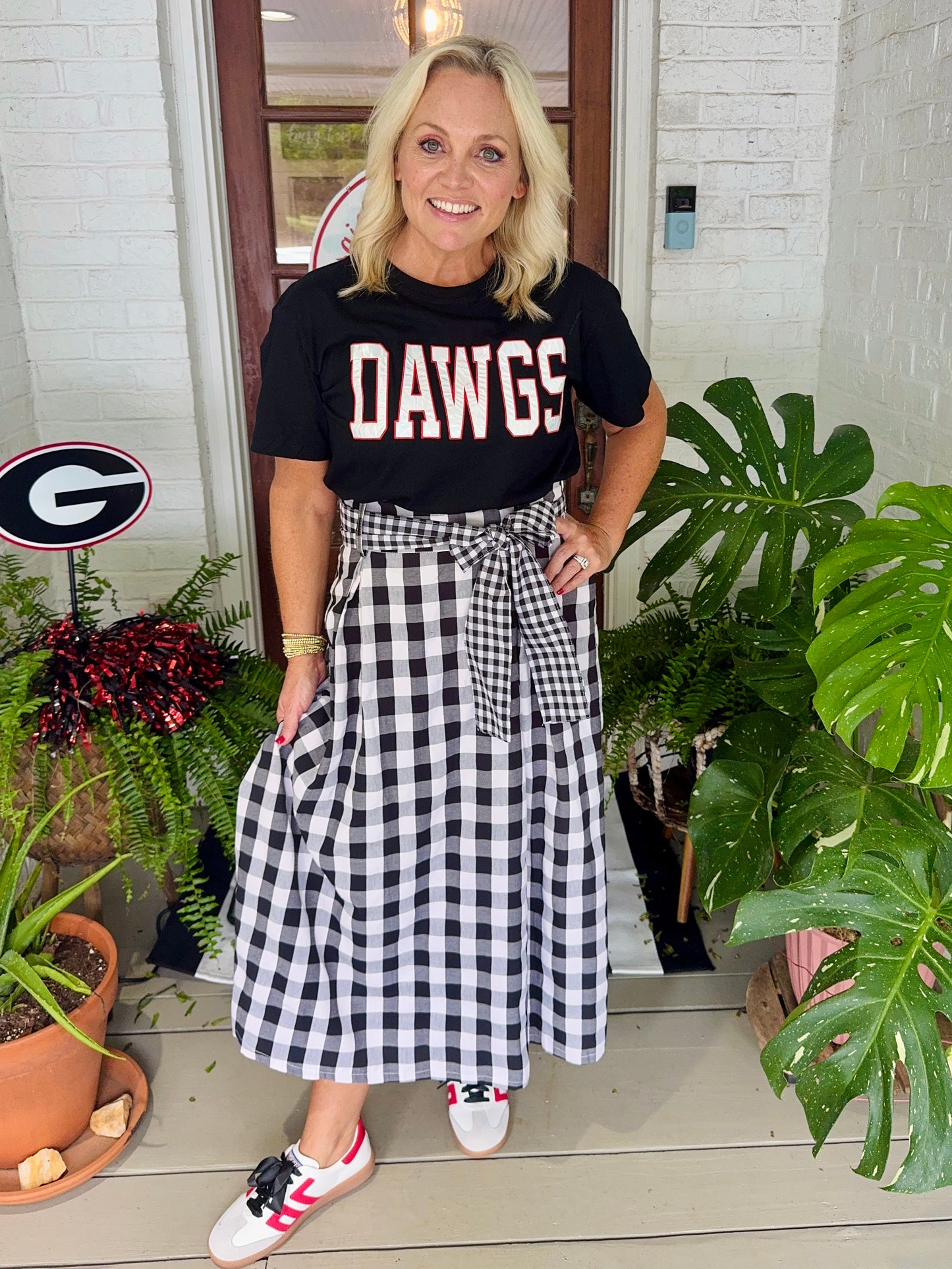 The variety boyfriend tee black with metallic silver Dawgs