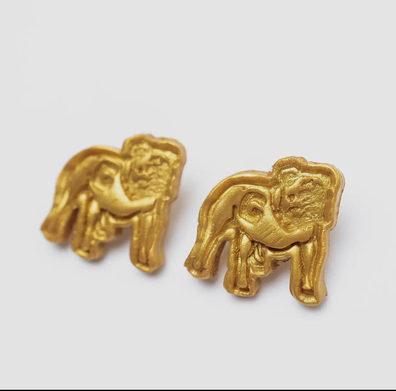 Dog earrings gold