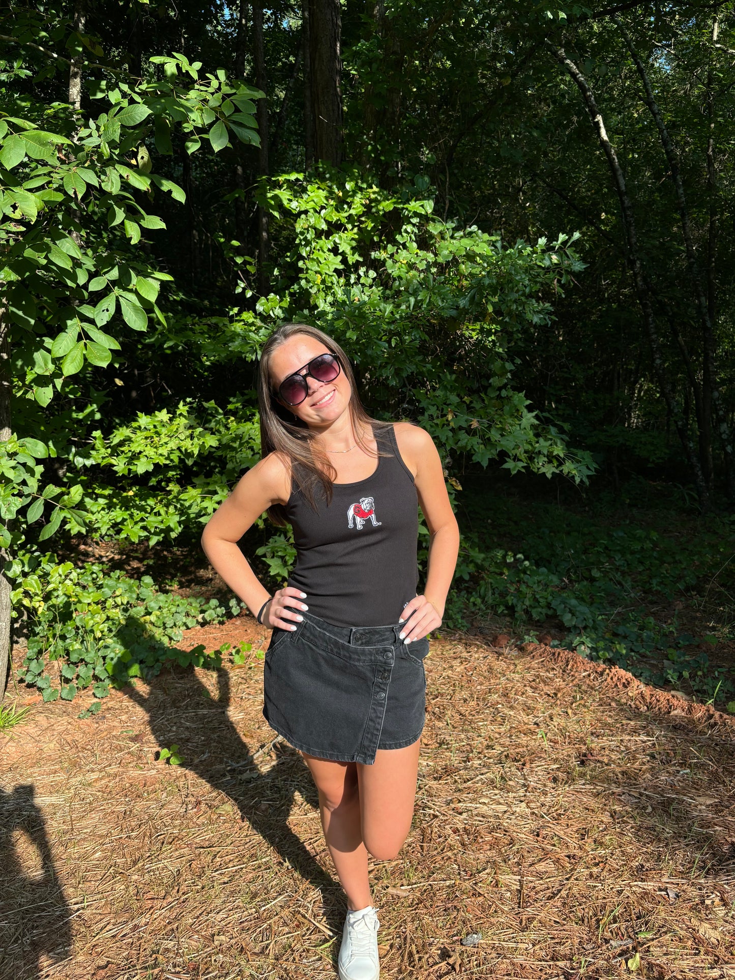 White tank embroidered bulldog Hype and Vice brand marked down