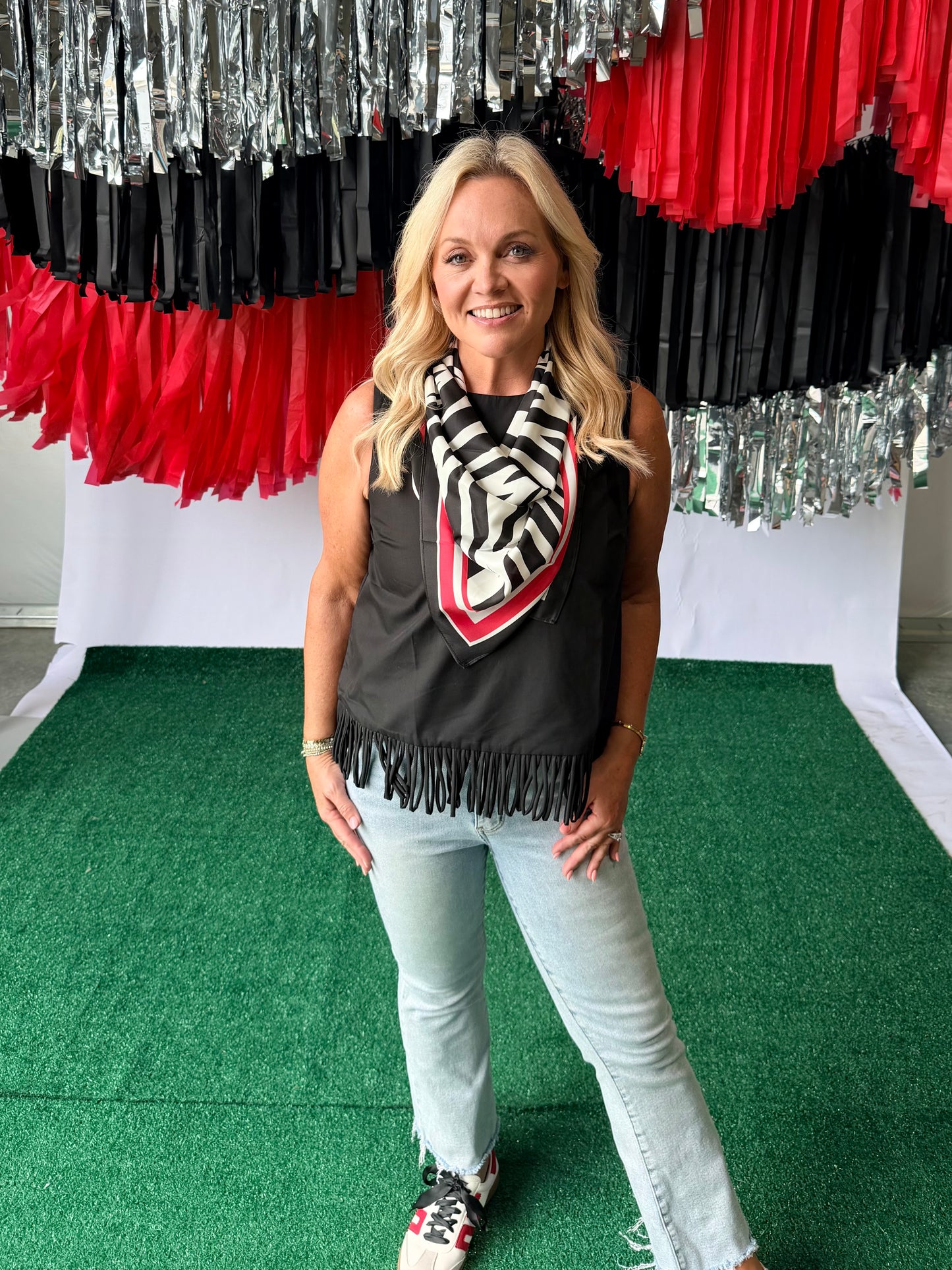Loop Fringe Hem sleeveless top