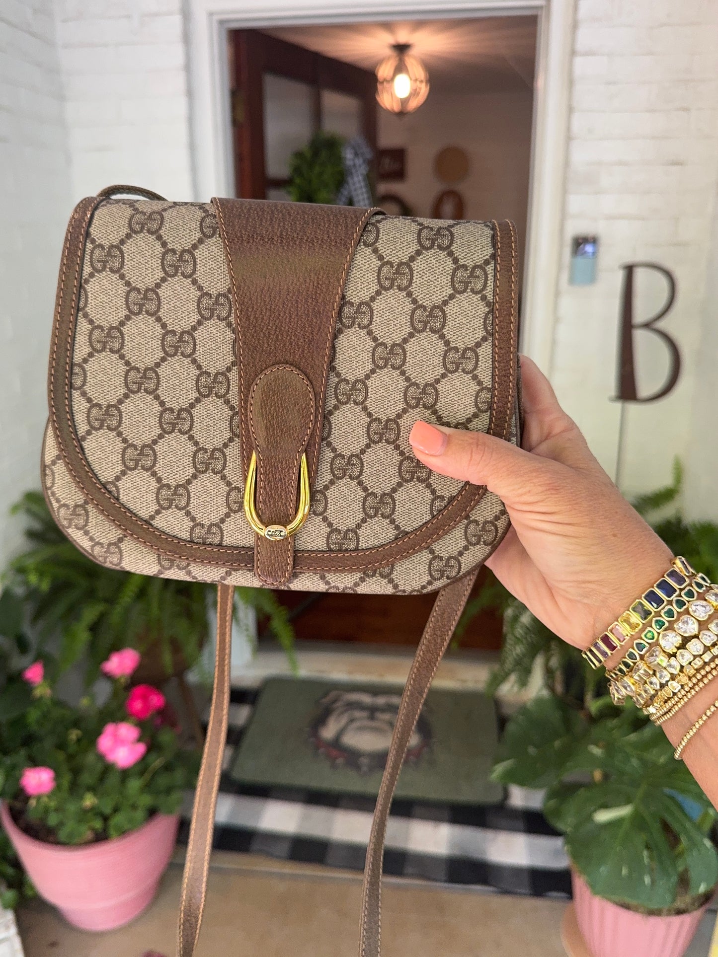 Pre Loved Gucci Shoulder Bag Gg Plus Bag