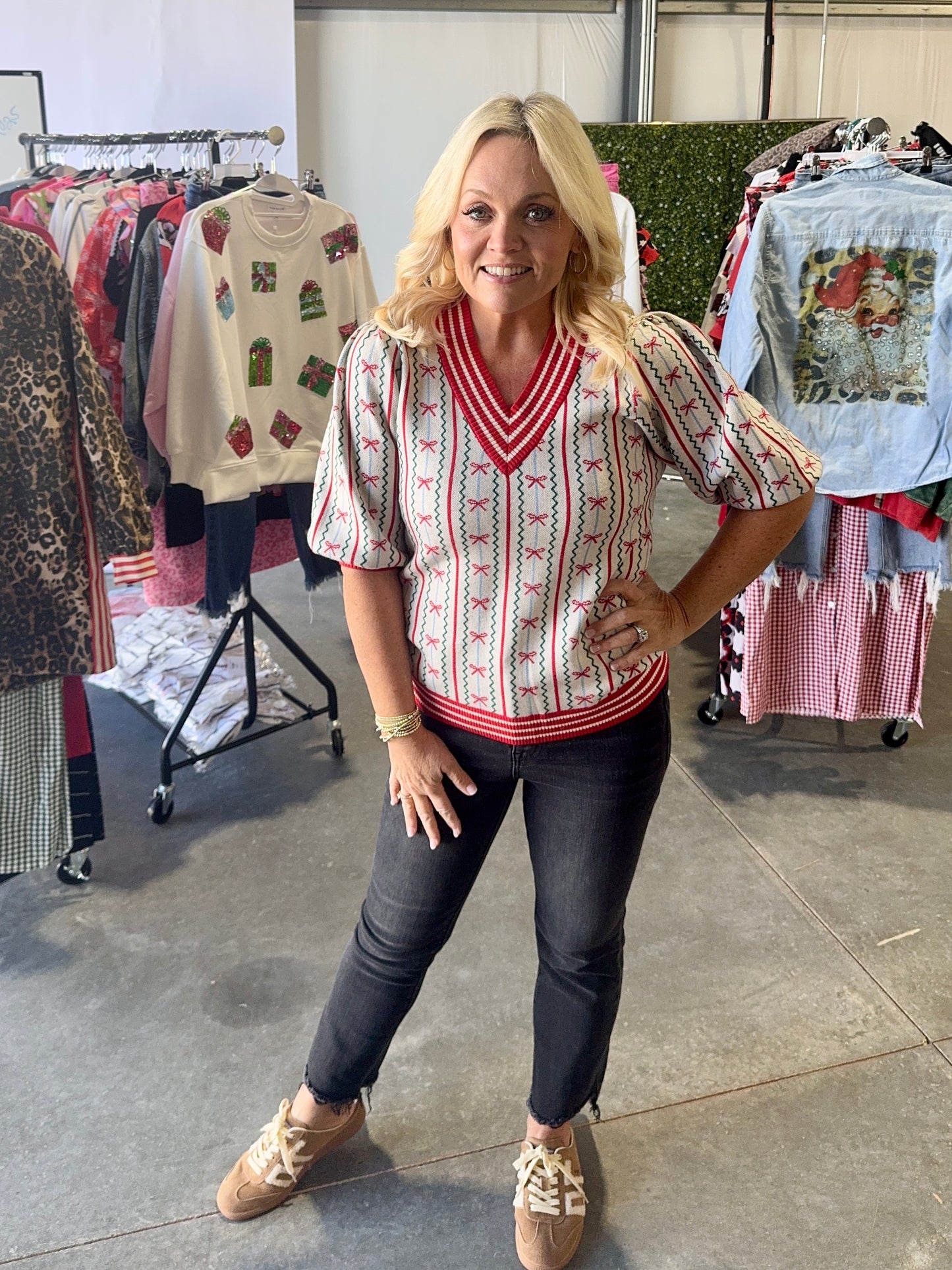 Mmm Bow knit sweater Christmas