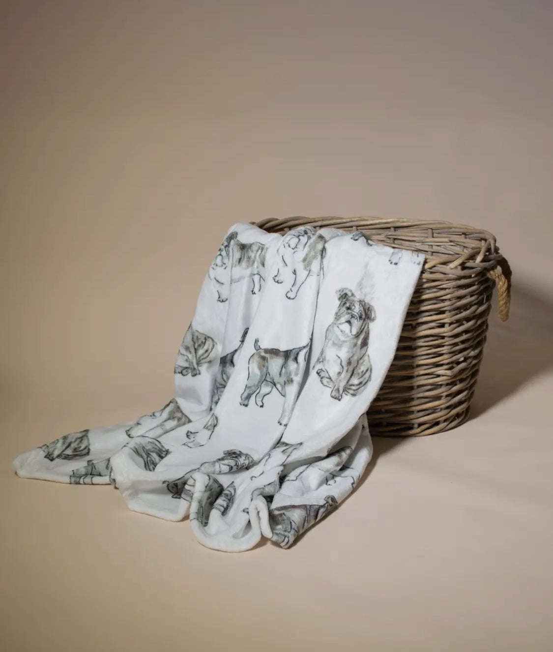 Bulldog throw restocked!