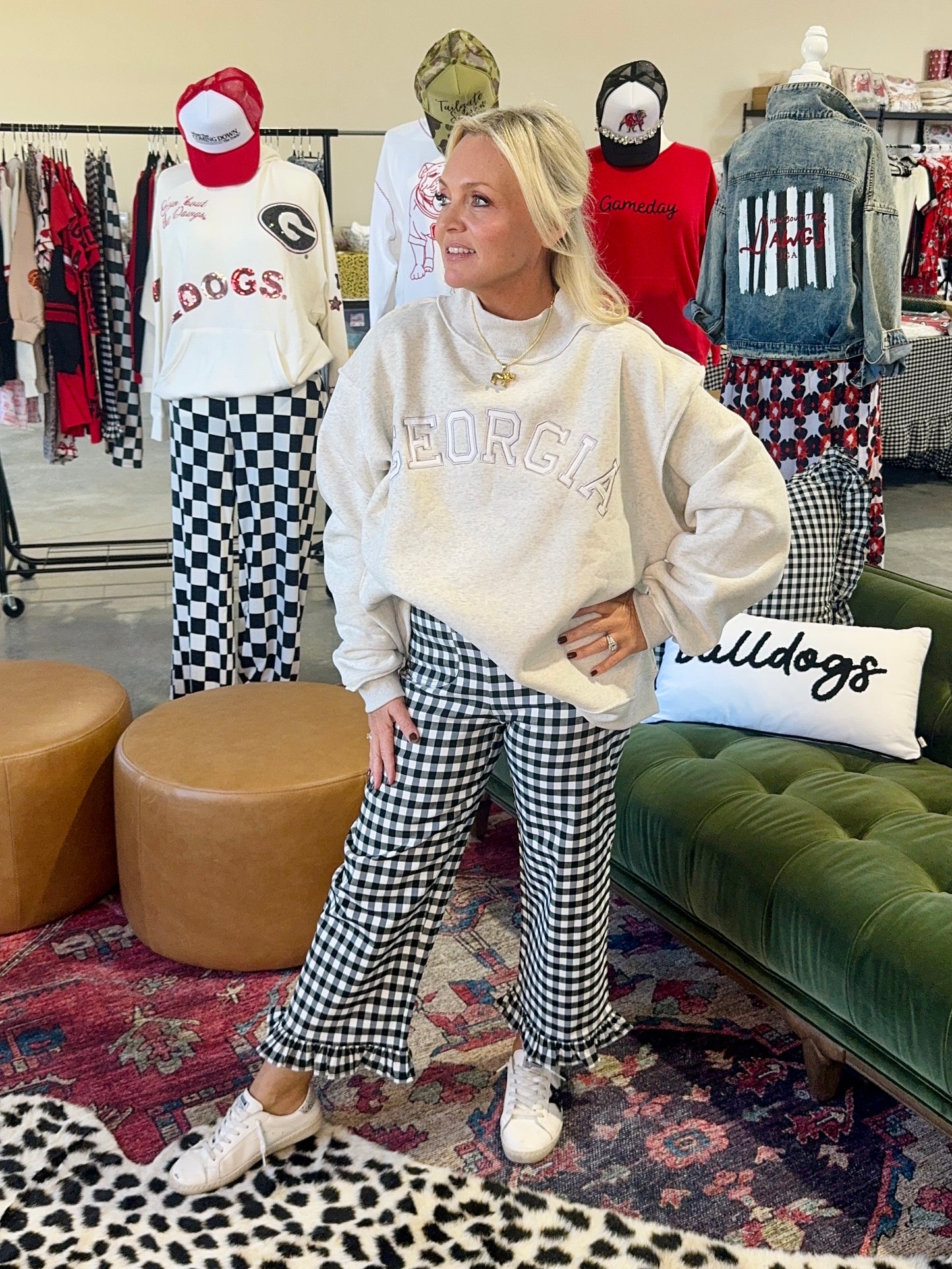 Oversized embroidered mock neck light sweatshirt