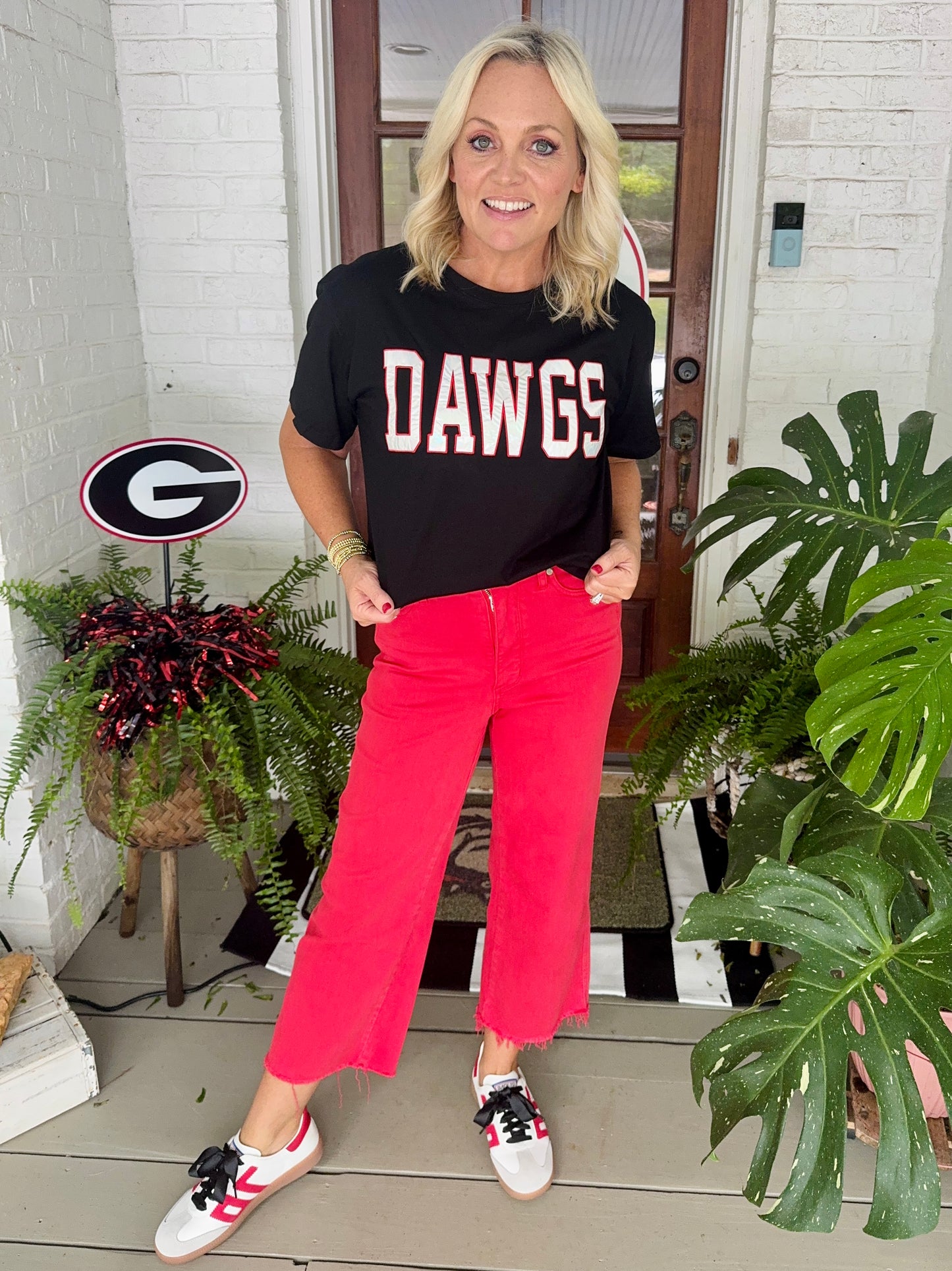 The variety boyfriend tee black with metallic silver Dawgs
