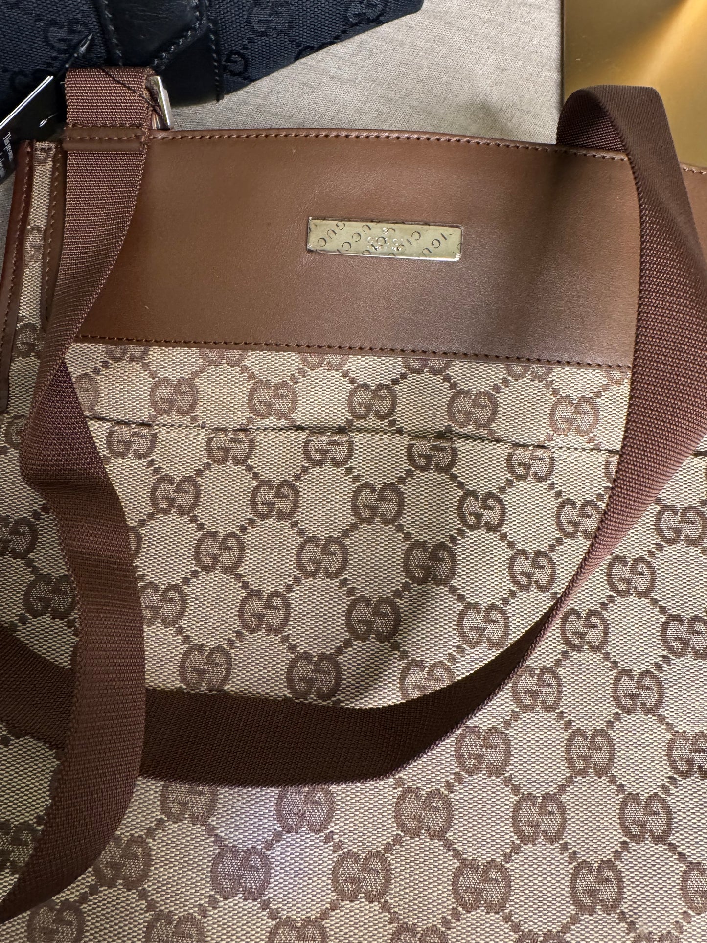 Gucci pre loved shoulder bag beige brow monogram