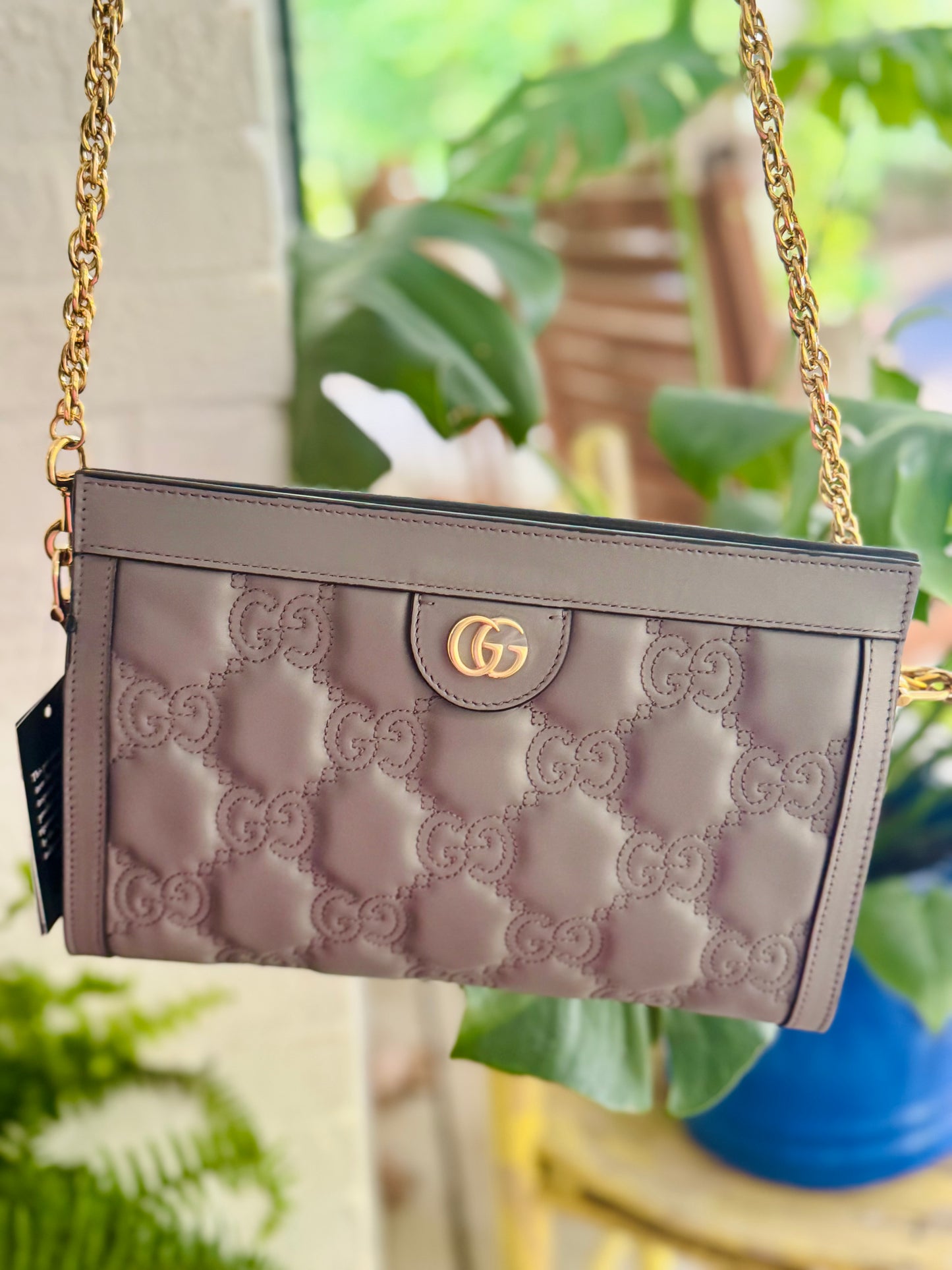 Gucci GG Matelasse Shoulder bag Gray Calf leather pre loved