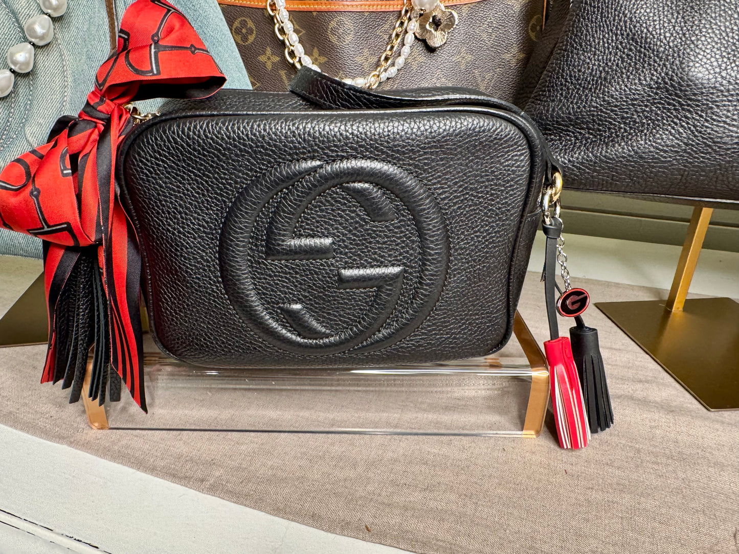 Gucci small soho disco grained calf black pre loved