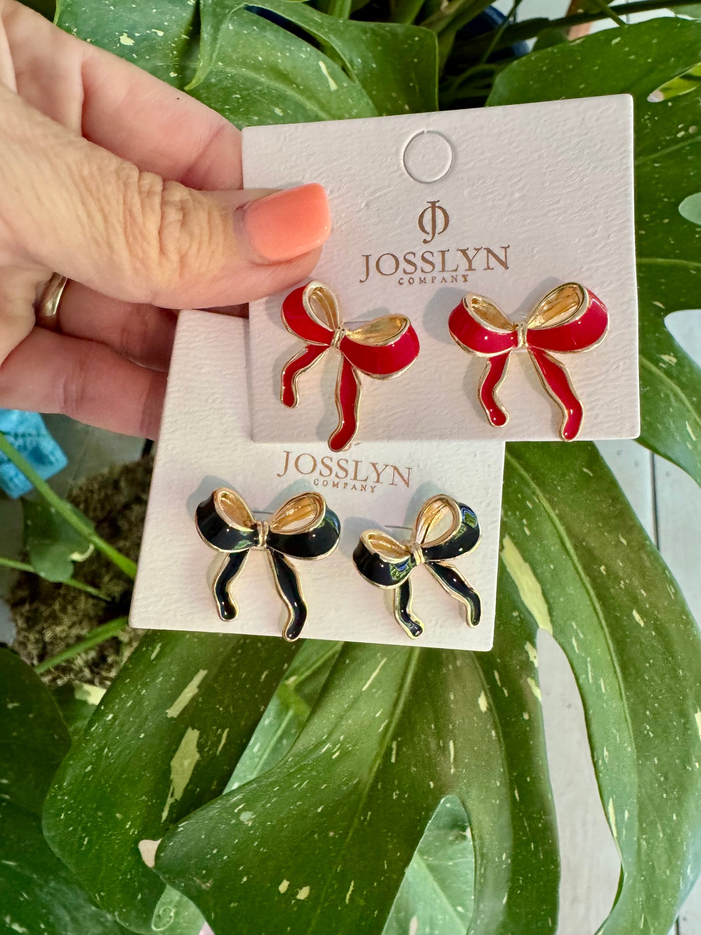 Red bow earrings
