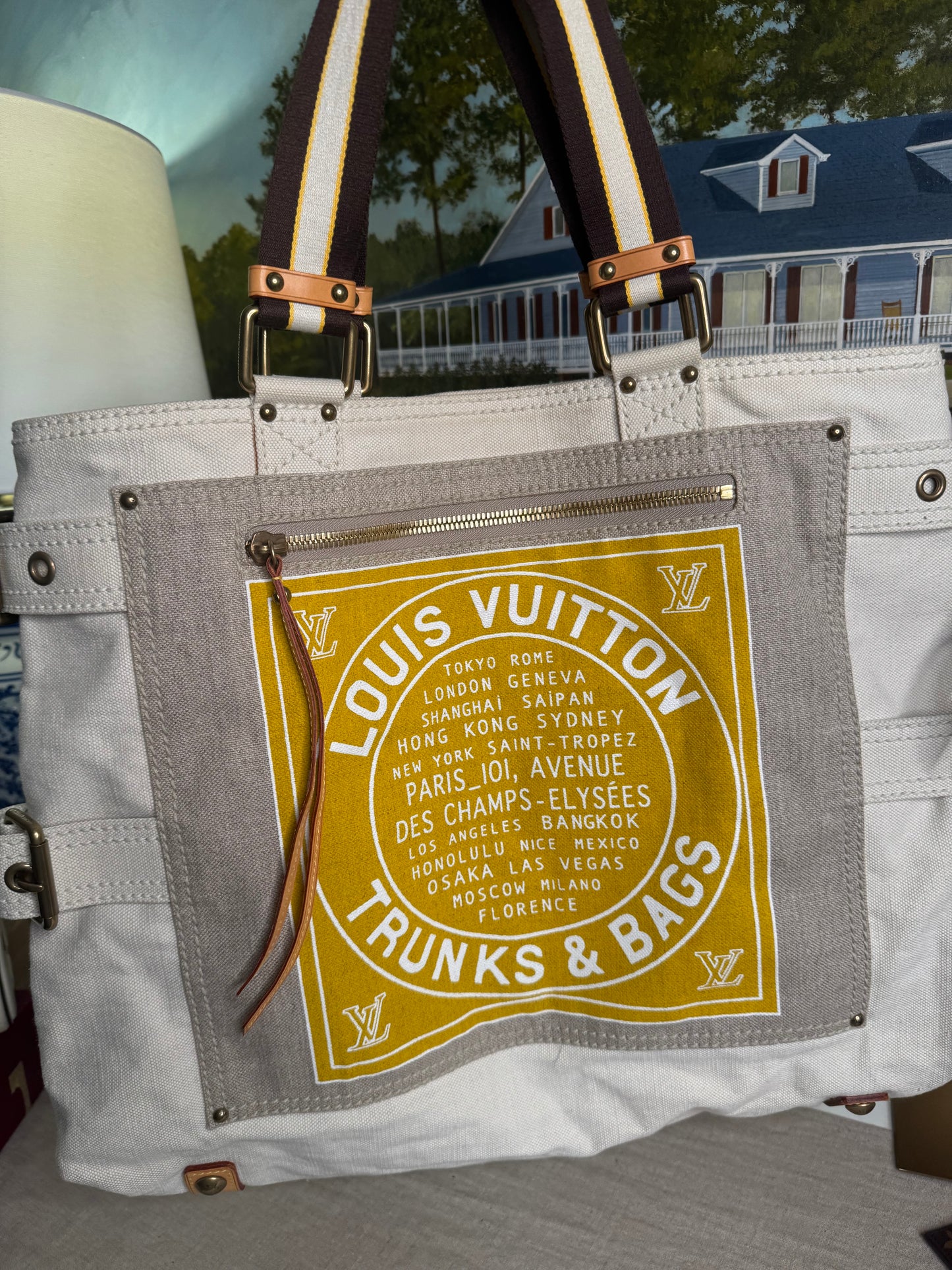 Pre loved Louis Vuitton cruise line Glove shopper GM