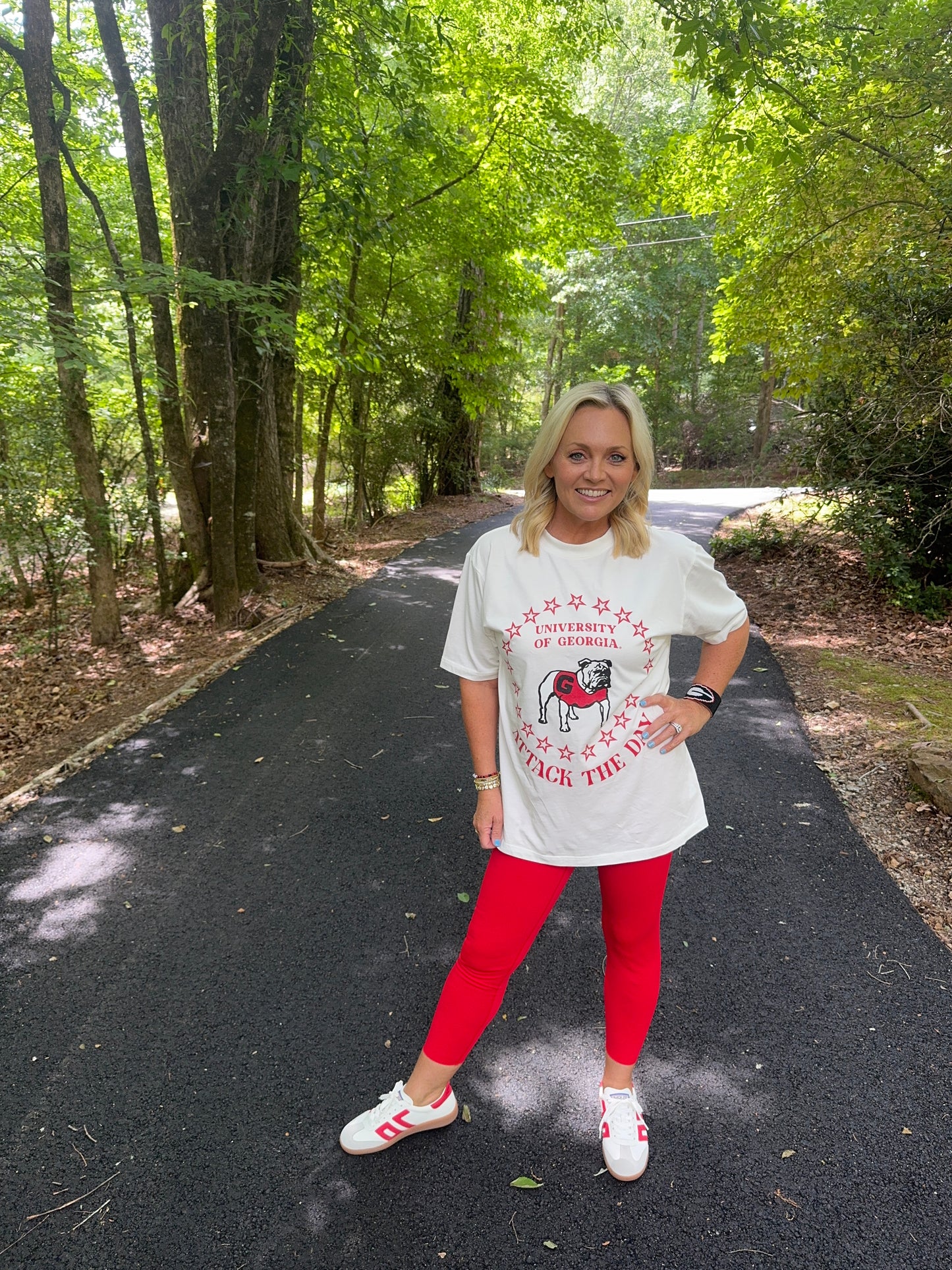 Licensed oversized crew neck bulldogs tee