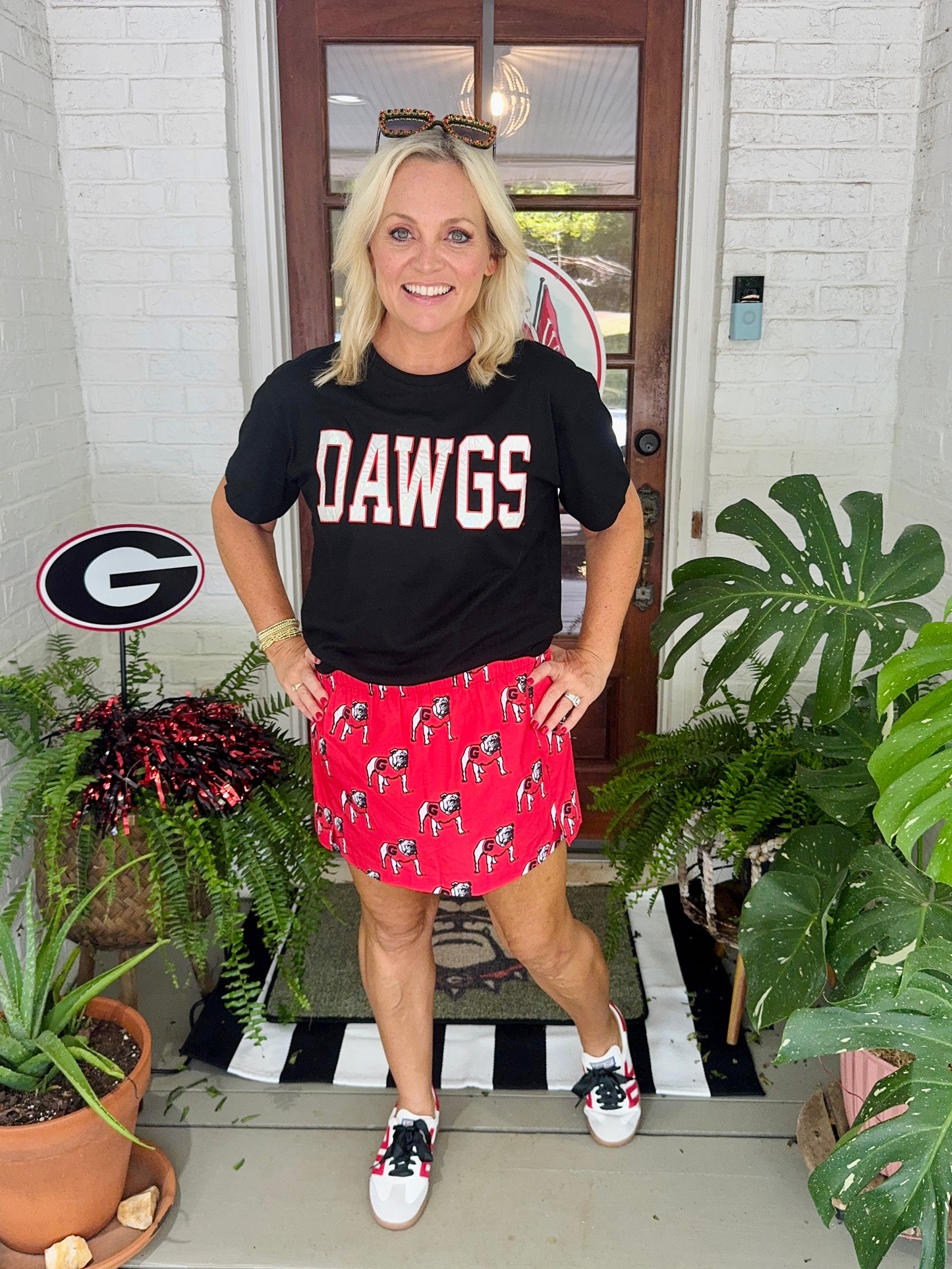 The variety boyfriend tee black with metallic silver Dawgs